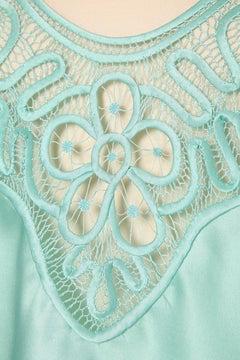 Completo intimo in seta verde pallido con busto trasparente Lolita Lempicka