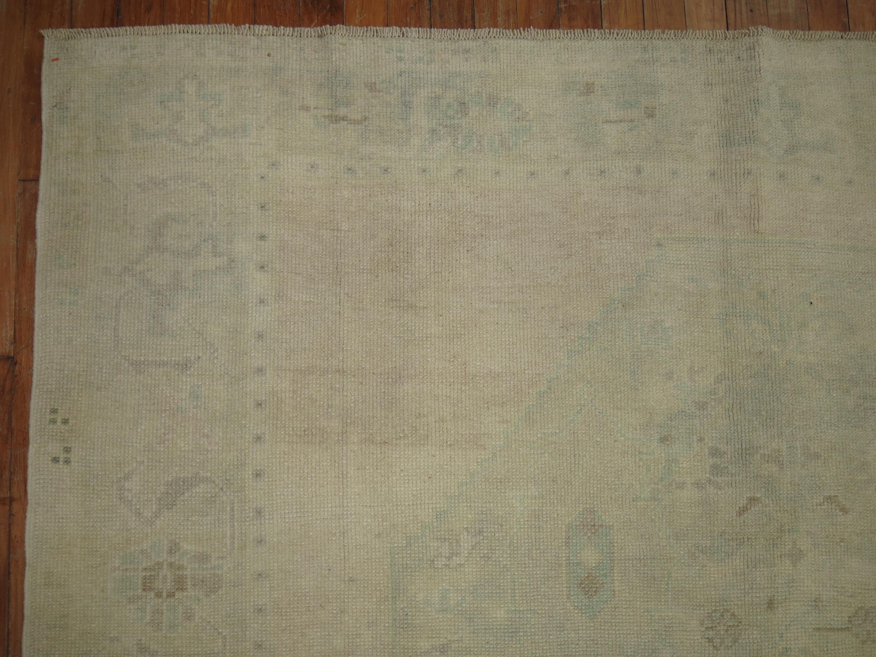 Pale Green Vintage Turkish Oushak Rug In Good Condition For Sale In New York, NY