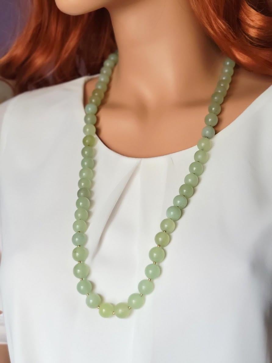 Halskette aus blasser Jade im Zustand „Hervorragend“ im Angebot in Chesterland, OH