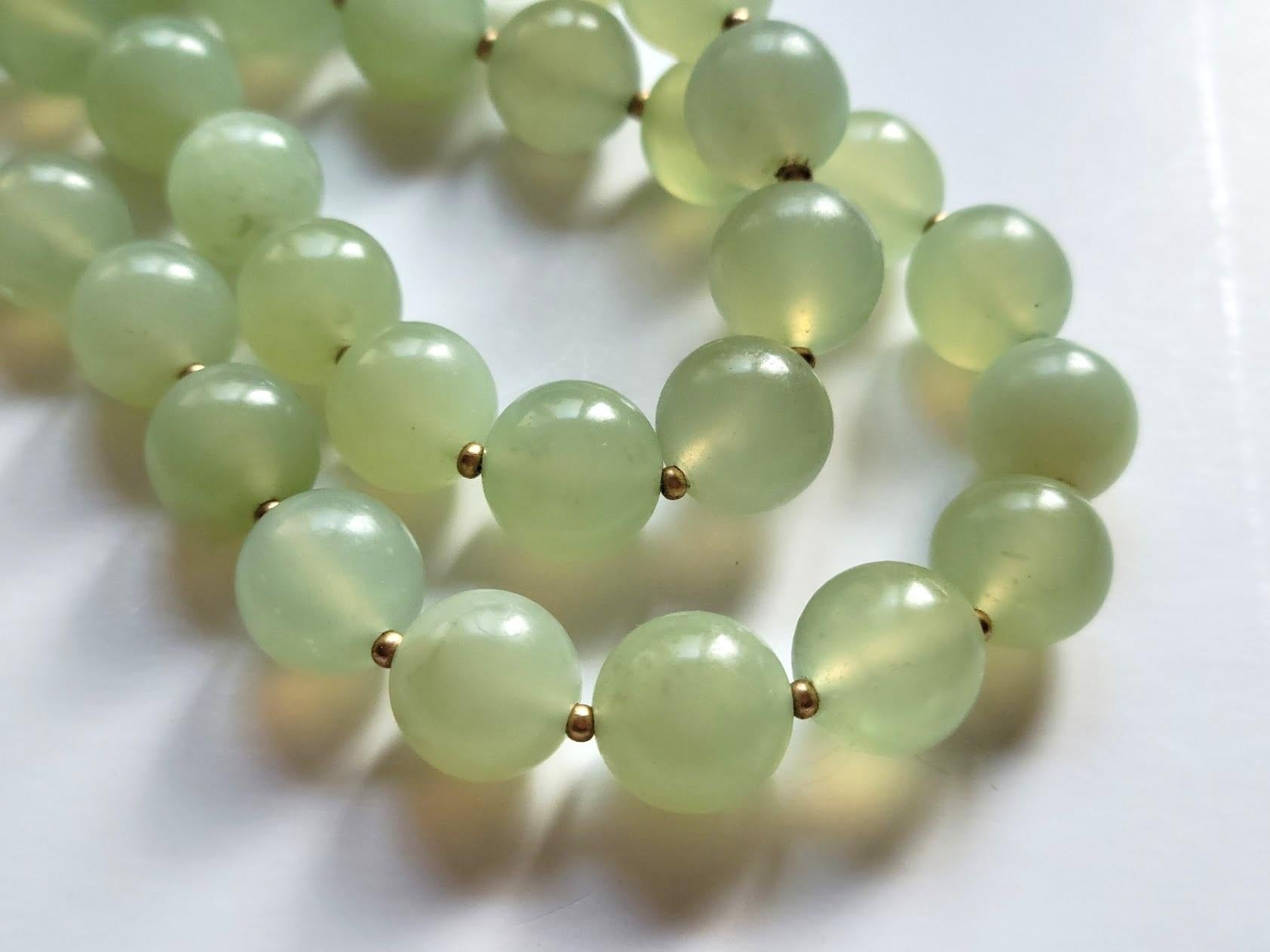 Halskette aus blasser Jade im Angebot 3