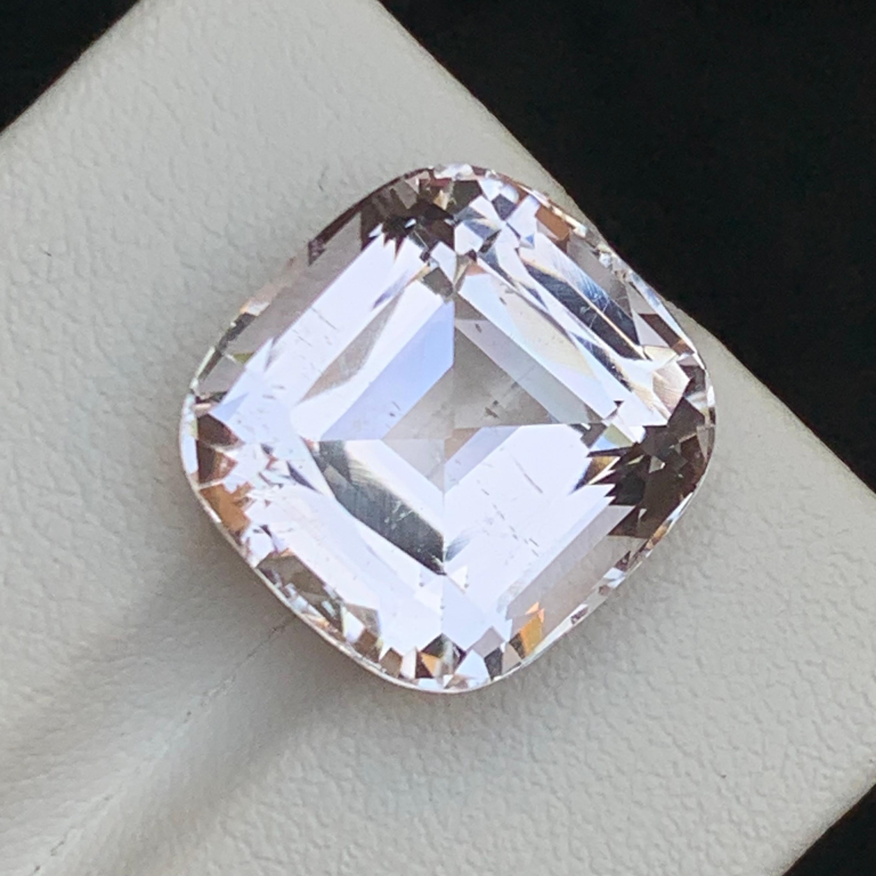 Pale Peachy Pink Hue Natural Morganite Pendant, Ring Gemstone 16 Ct Cushion Cut For Sale 4