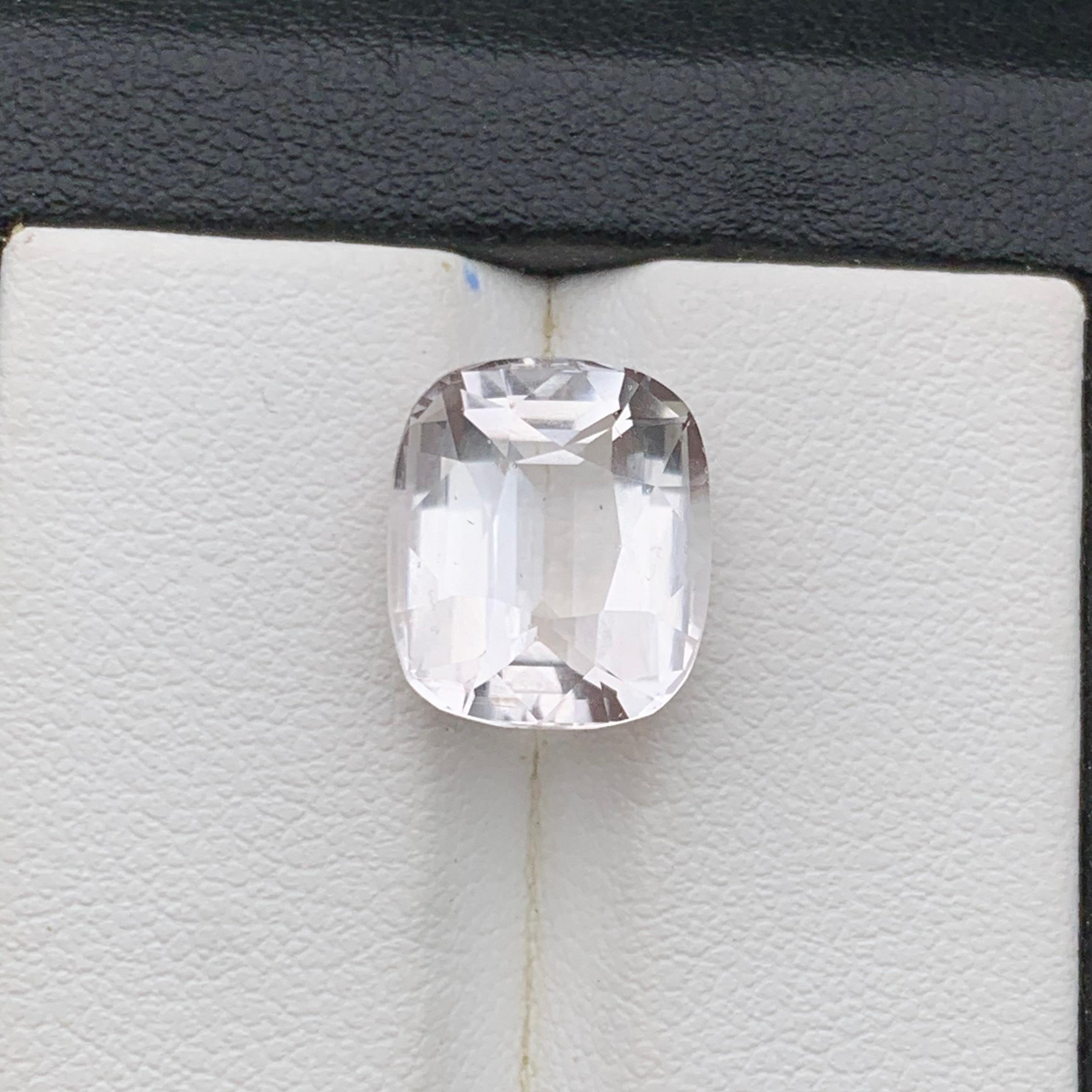 Anello di morganite naturale con tonalità rosa pallido, gemma sciolta da 6,10 carati con taglio a cuscino in vendita 5