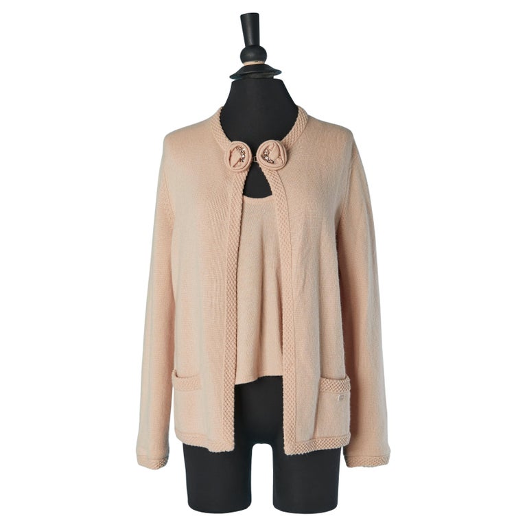 Pale pink cashmere with knit and rhinestone flower Twin-set CHANEL