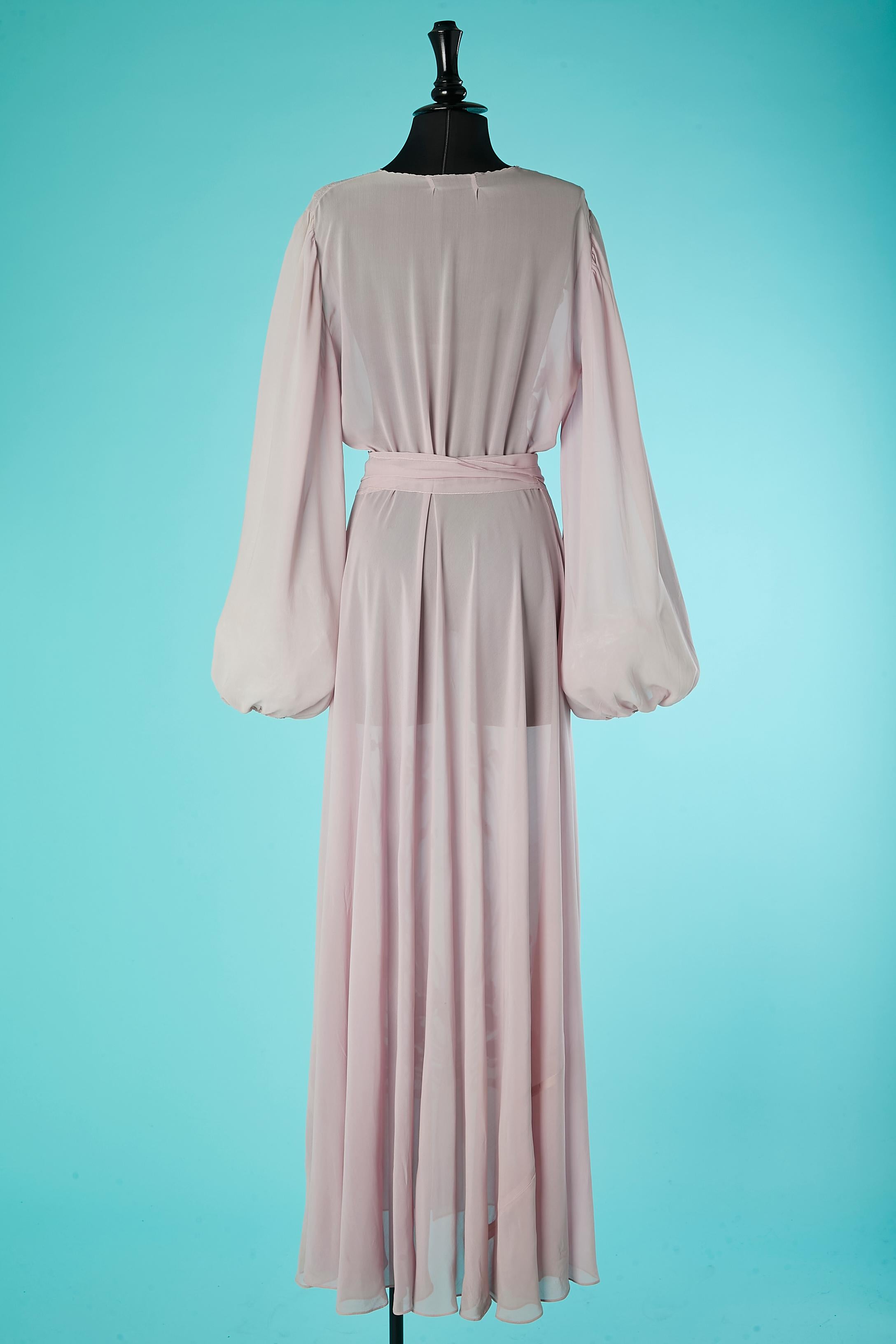 Pale pink chiffon Robe with Iris appliqué Circa 1920 1