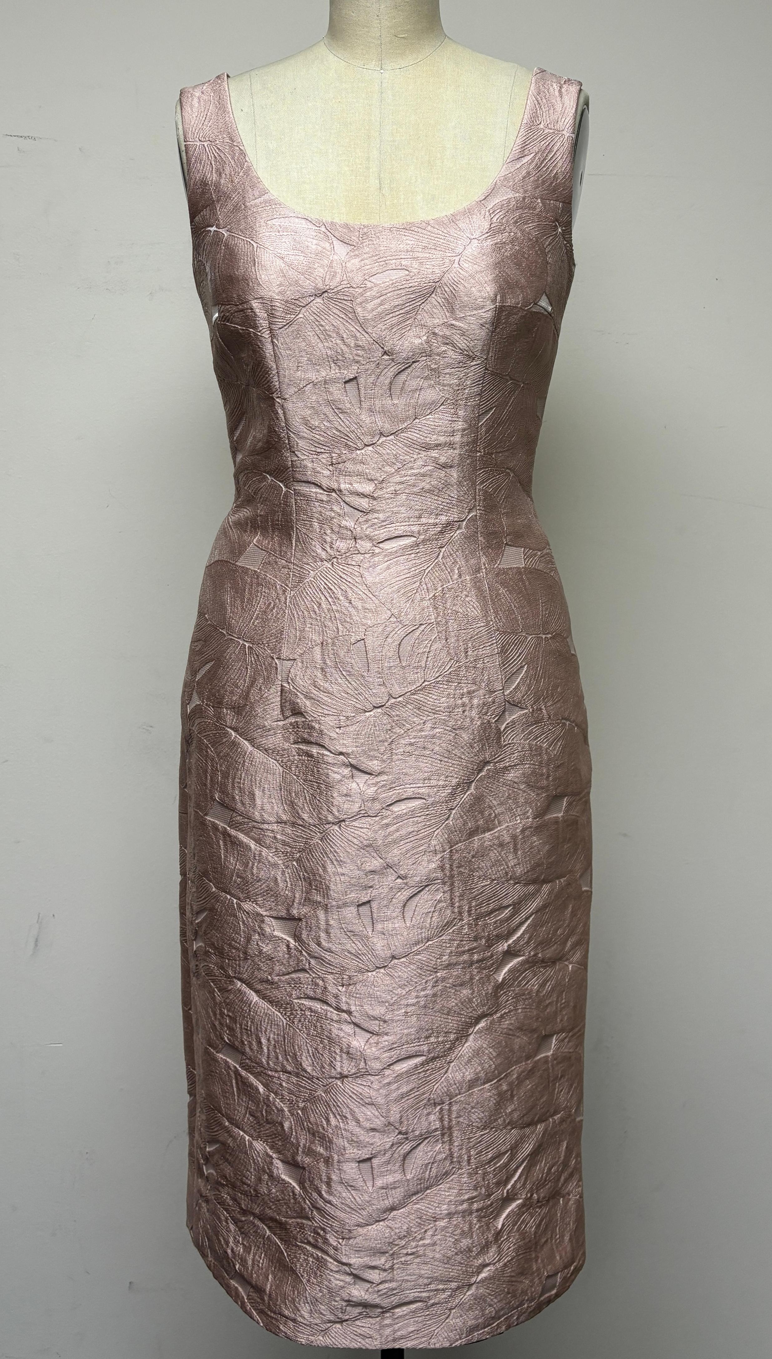 Vestido Slim en Jacquard de Algodón Rosa Palestina con Motivo de Hojas y Cuello Redondo Marrón en venta