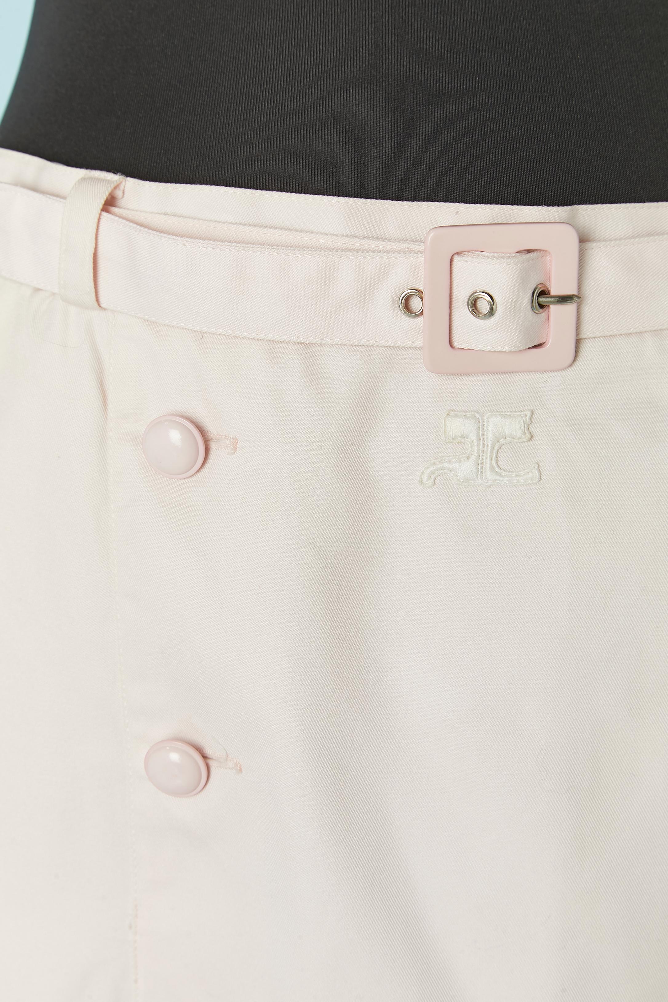 Pale pink cotton skirt . Zip and hook&eye closure on the left side. Belt in the same fabric and belt-loop. Split on both side, lenght = 16cm
SIZE 38 (Fr) M 