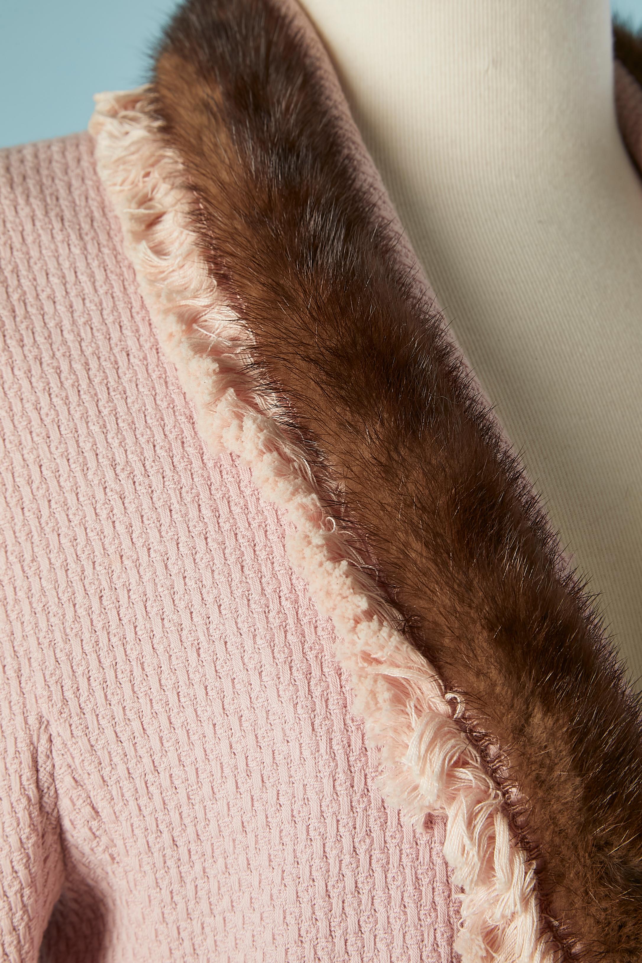 Beige Veste à double boutonnage en tweed de coton rose pâle avec bord en vison C.Dior Boutique  en vente