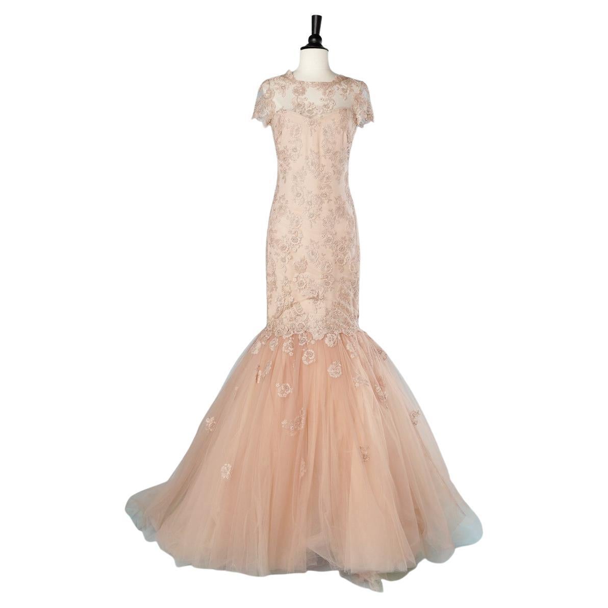 Pale pink evening dress in lace with gold lurex and tulle Lorena Sarbu New  For Sale