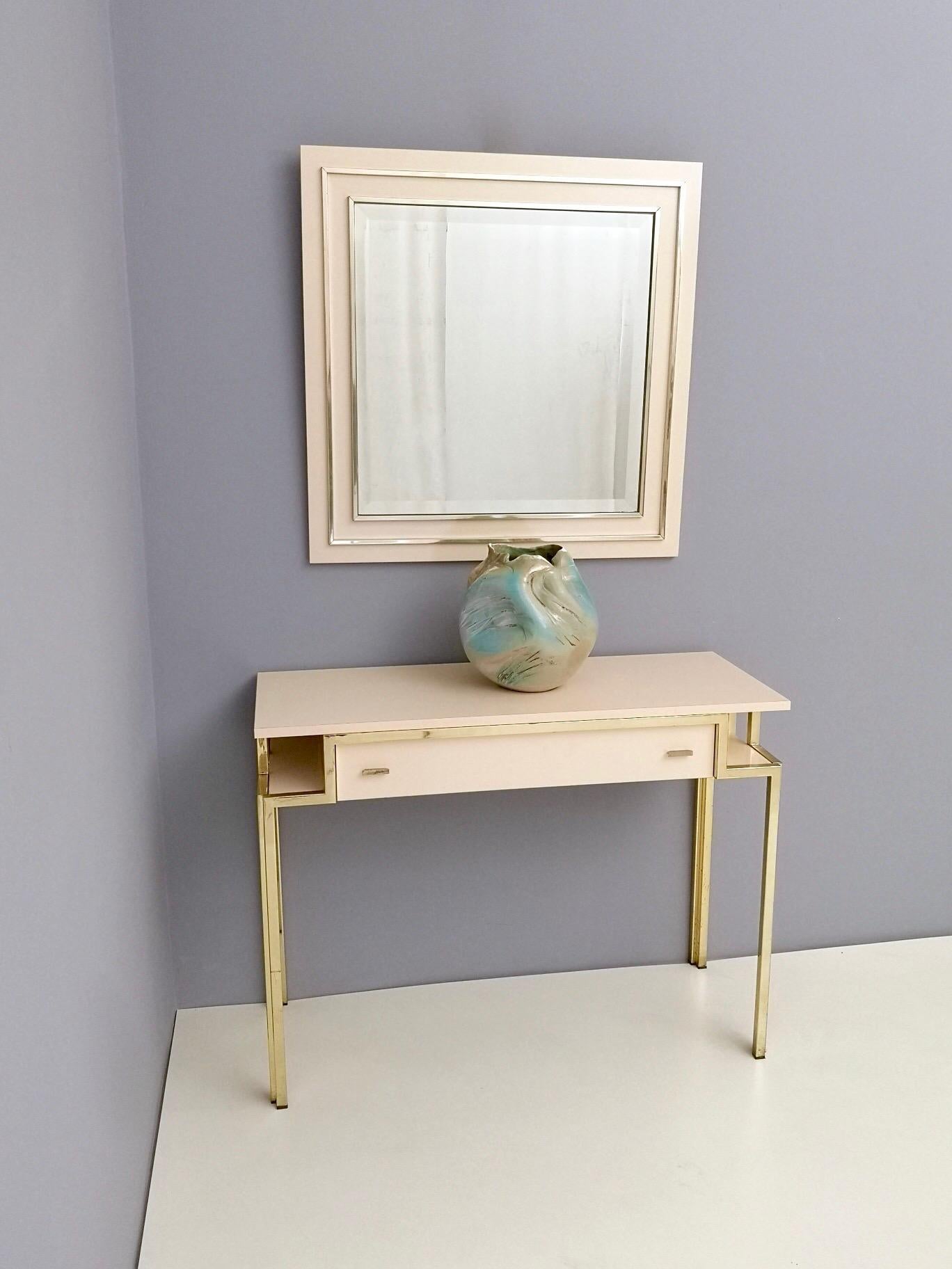 Post-Modern Postmodern Pale Pink Formica and Brass Console Table with Wall Mirror, Italy For Sale