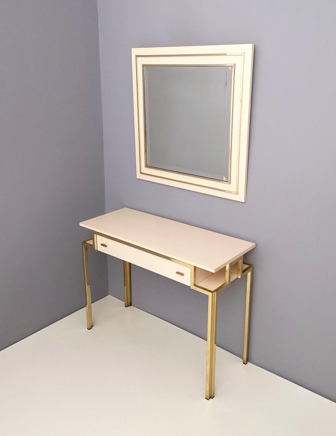 Post-Modern Postmodern Pale Pink Formica and Brass Console Table with Wall Mirror, Italy For Sale