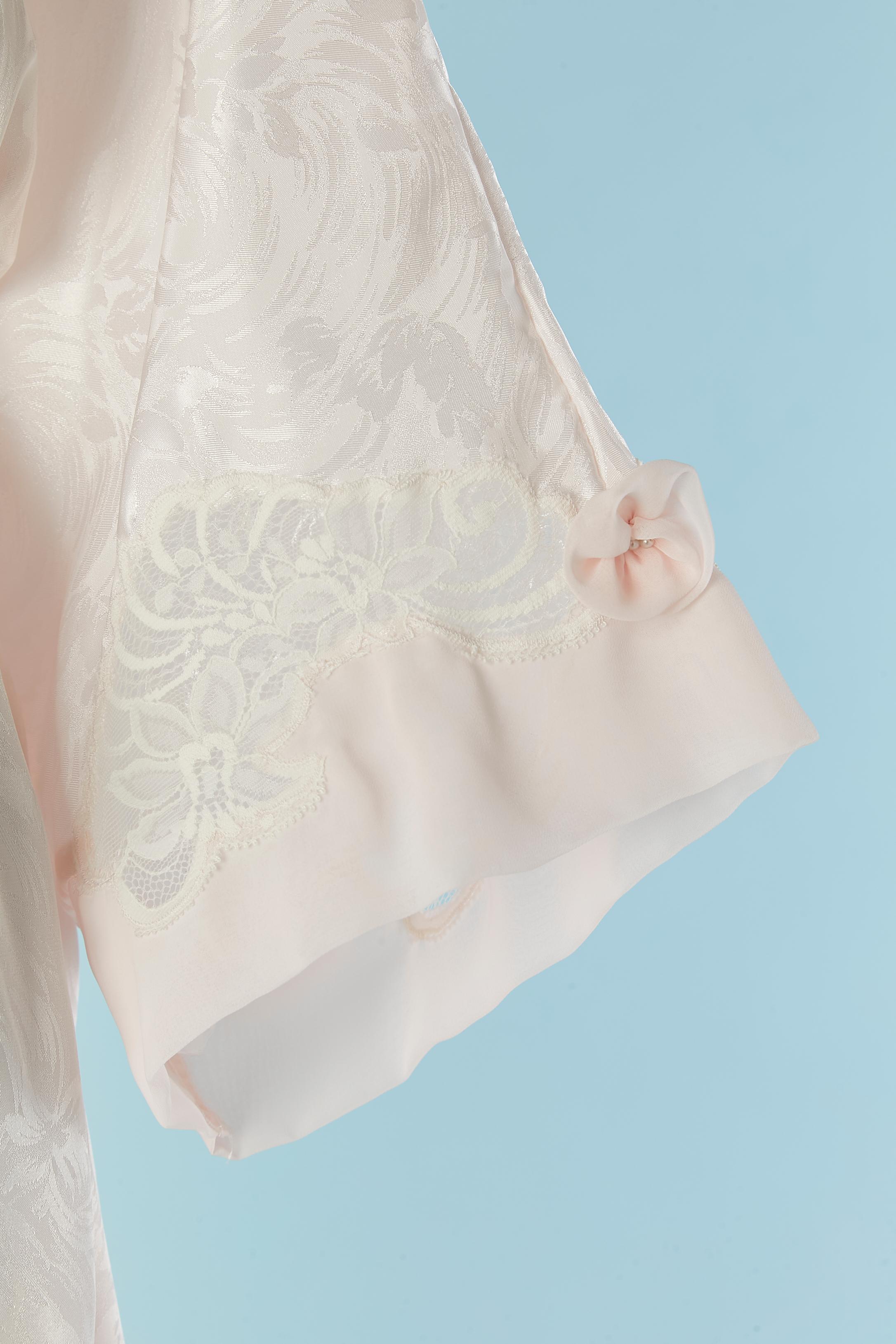 Gray Pale pink négligé with lace inset and tiny roses on the sleeves Christian Dior For Sale