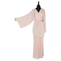 Pale pink rayon jacquard pyjamas ensemble ( Robe and trouser ) Circa 1940's 