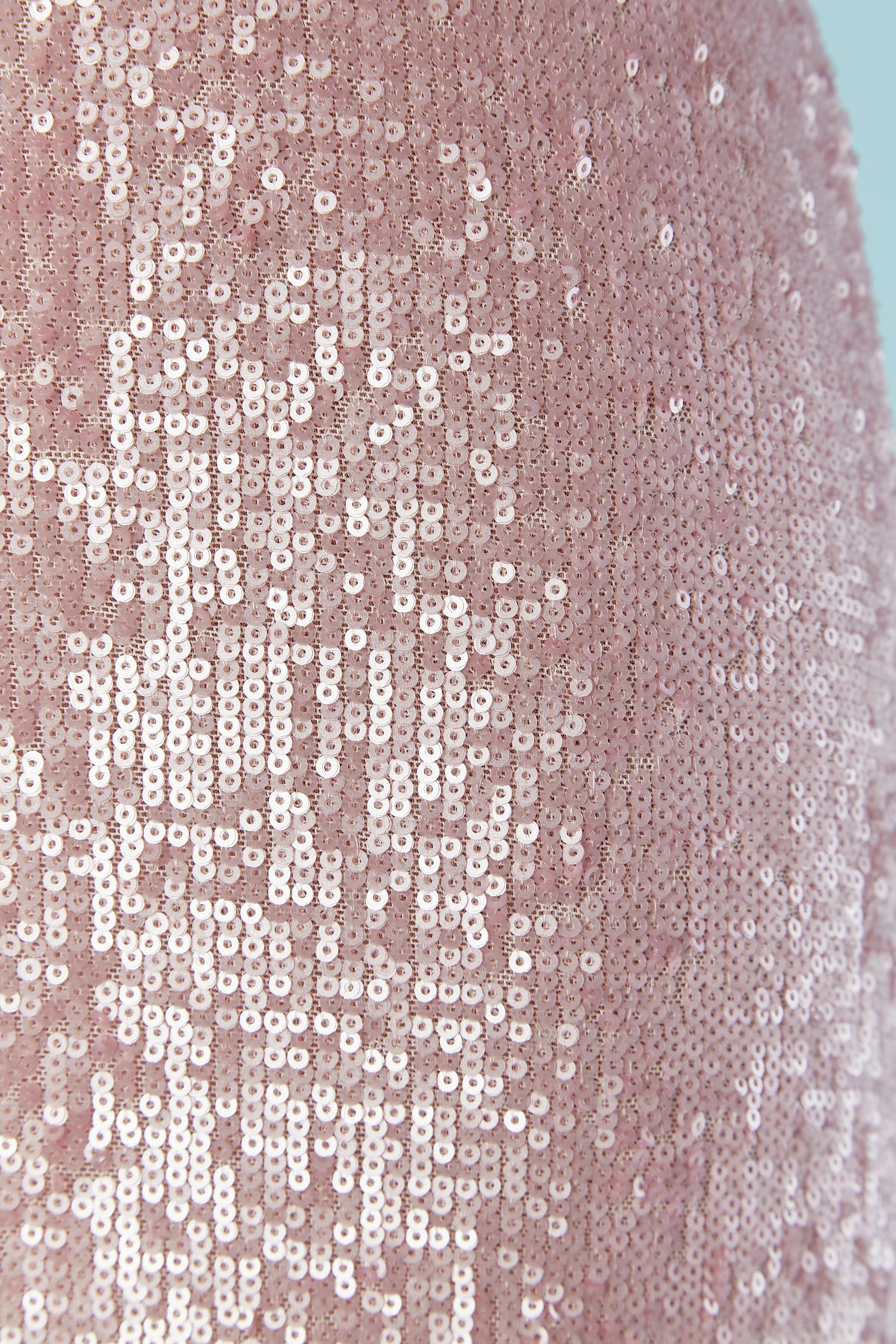 Abito da sera in paillettes rosa pallido Donna Karan (Nuovo) In condizioni Nuovo in vendita a Saint-Ouen-Sur-Seine, FR