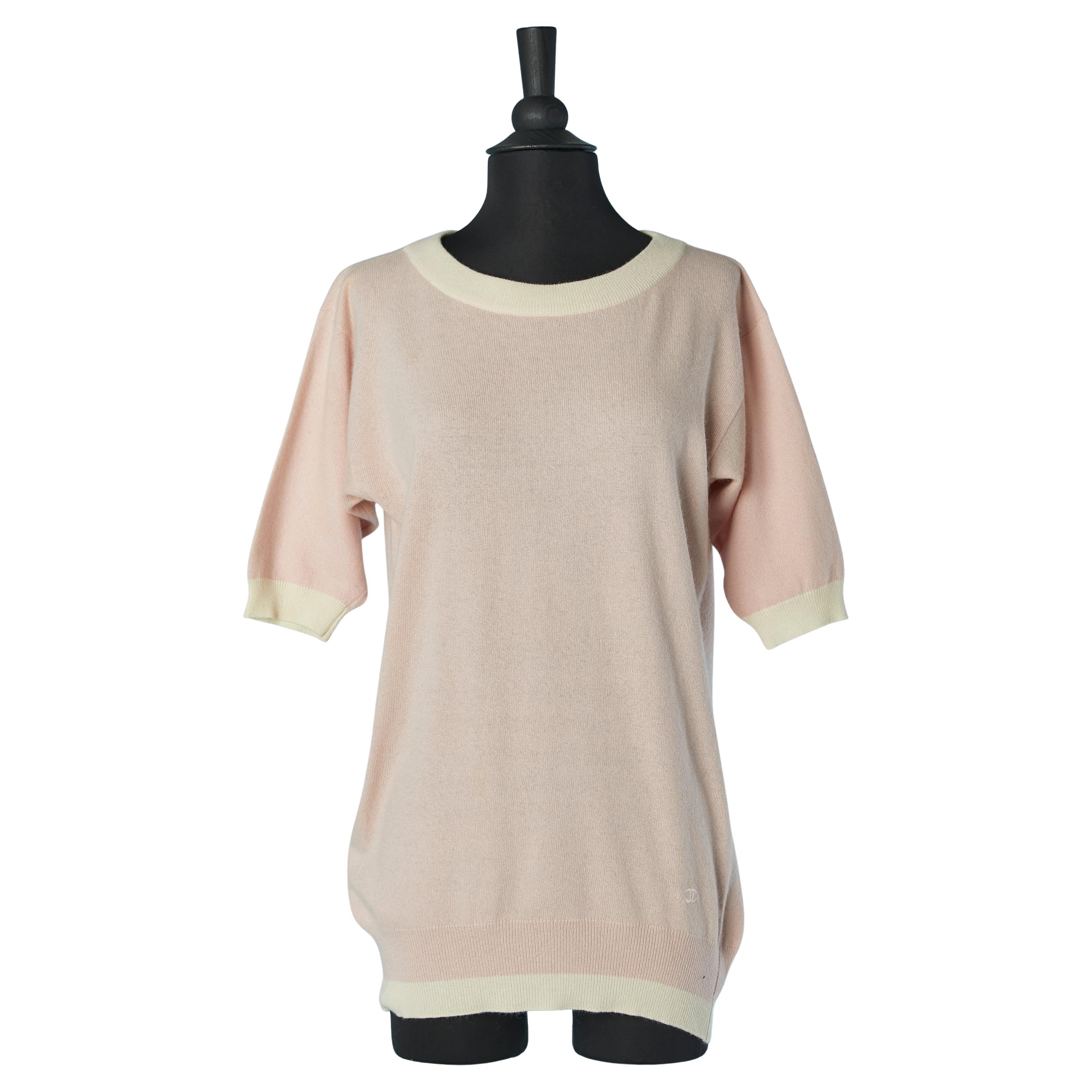 Pale pink short sleeve cashmere sweater with off-white edge CHANEL For Sale