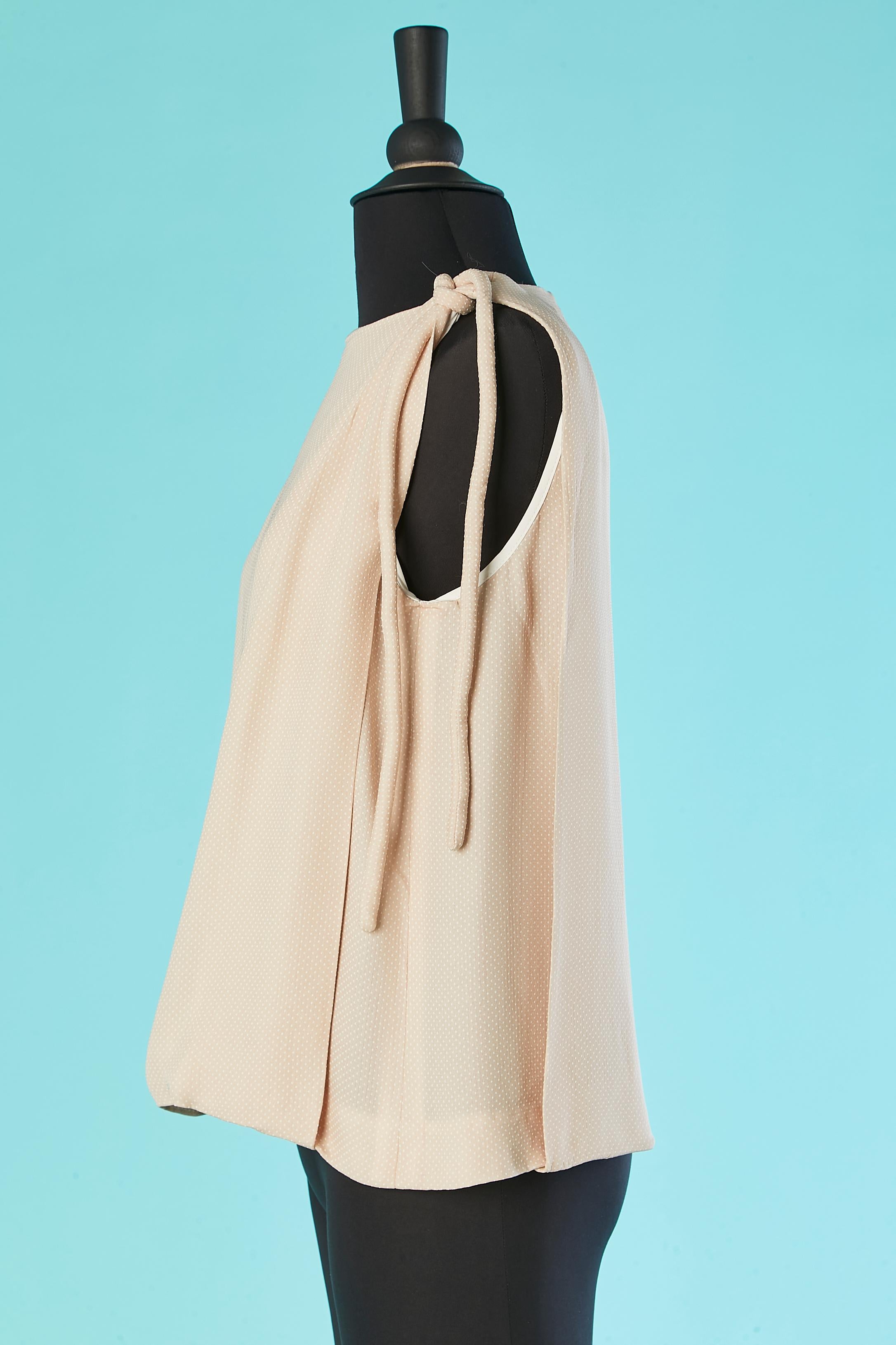 Beige Top sans manches rose pâle avec  jacquard à pois blancs et nœud sur le côté Chloé en vente