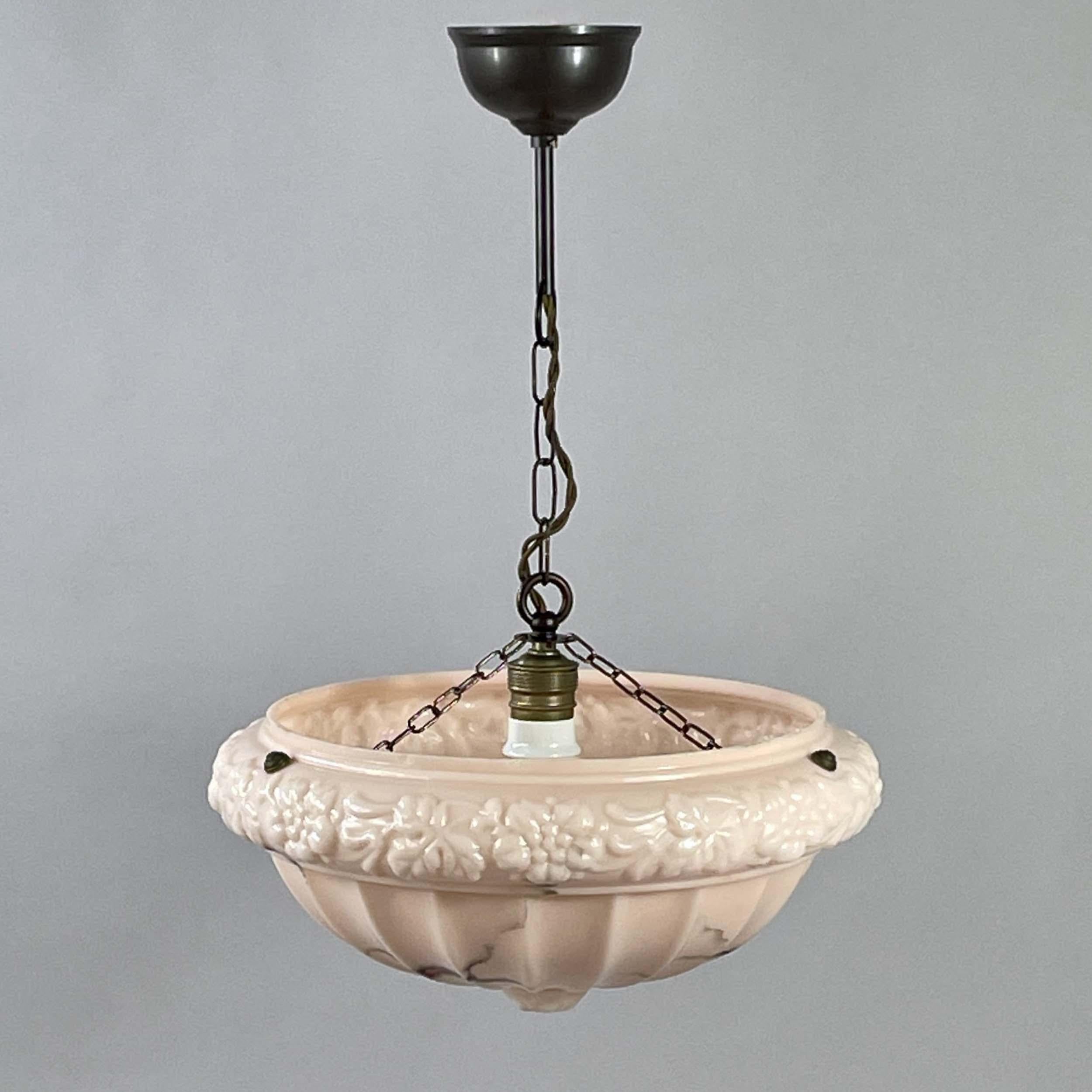 Colgante de vidrio jaspeado rosa pálido, Suecia Años 20 a 30 en venta 11