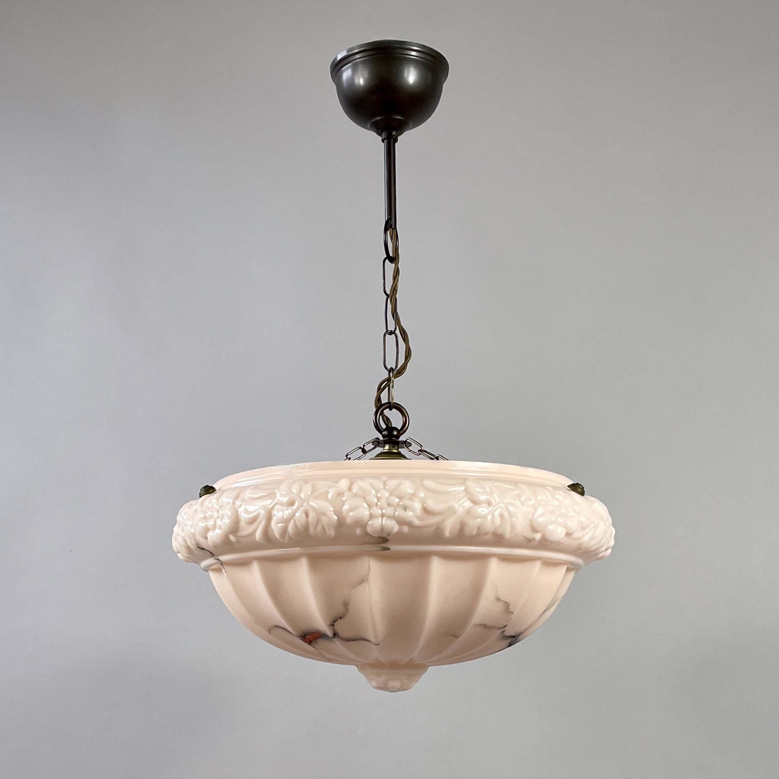 Colgante de vidrio jaspeado rosa pálido, Suecia Años 20 a 30 en venta 12