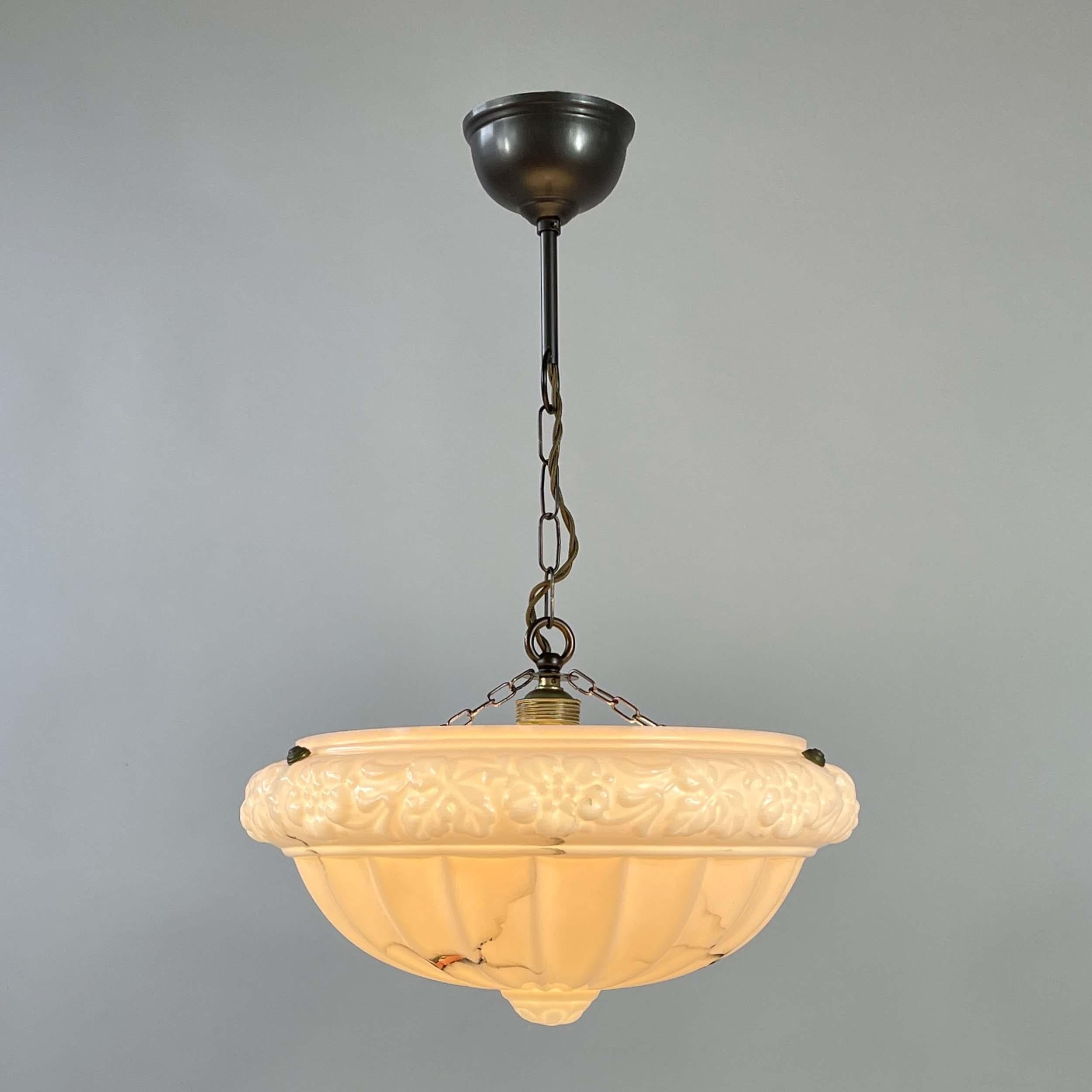 Colgante de vidrio jaspeado rosa pálido, Suecia Años 20 a 30 en venta 13