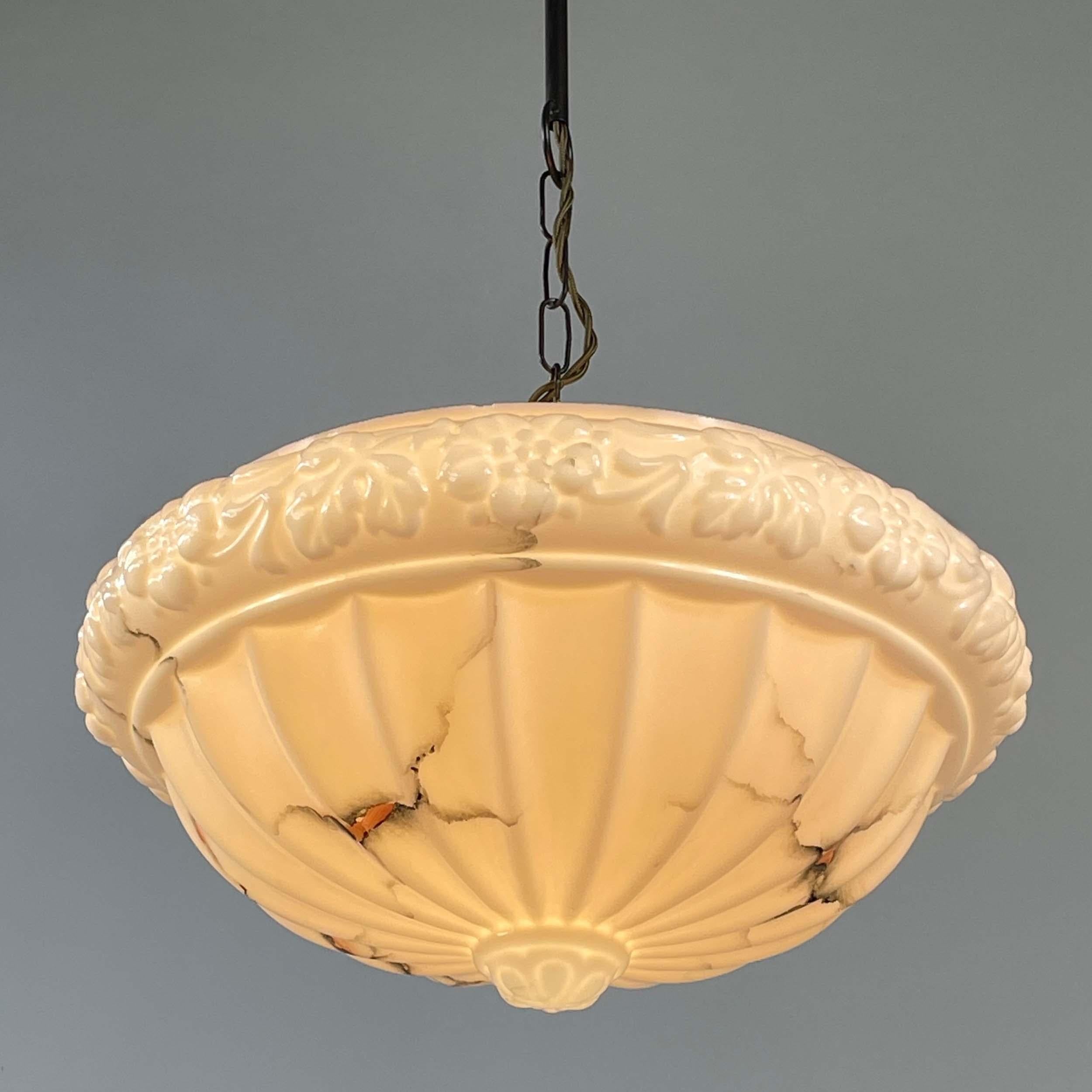 Colgante de vidrio jaspeado rosa pálido, Suecia Años 20 a 30 en Bueno estado para la venta en NUEMBRECHT, NRW