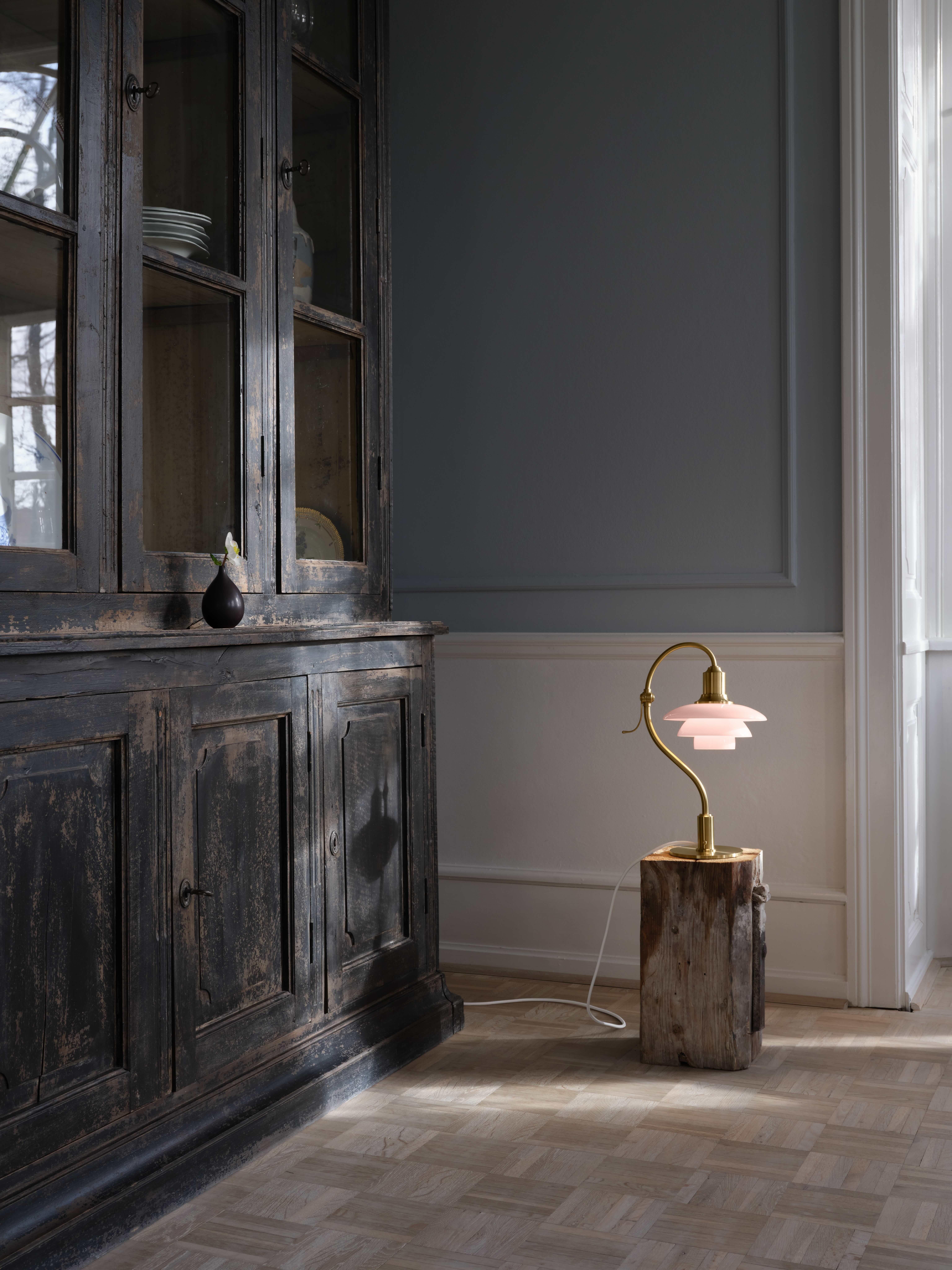 Lampe de table en verre Pale Rose PH 2/2 'Question Mark' pour Louis Poulsen

Présentée à l'origine comme 