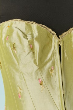 Corset en soie claire orné de broderies de roses LOLITA LEMPICKA