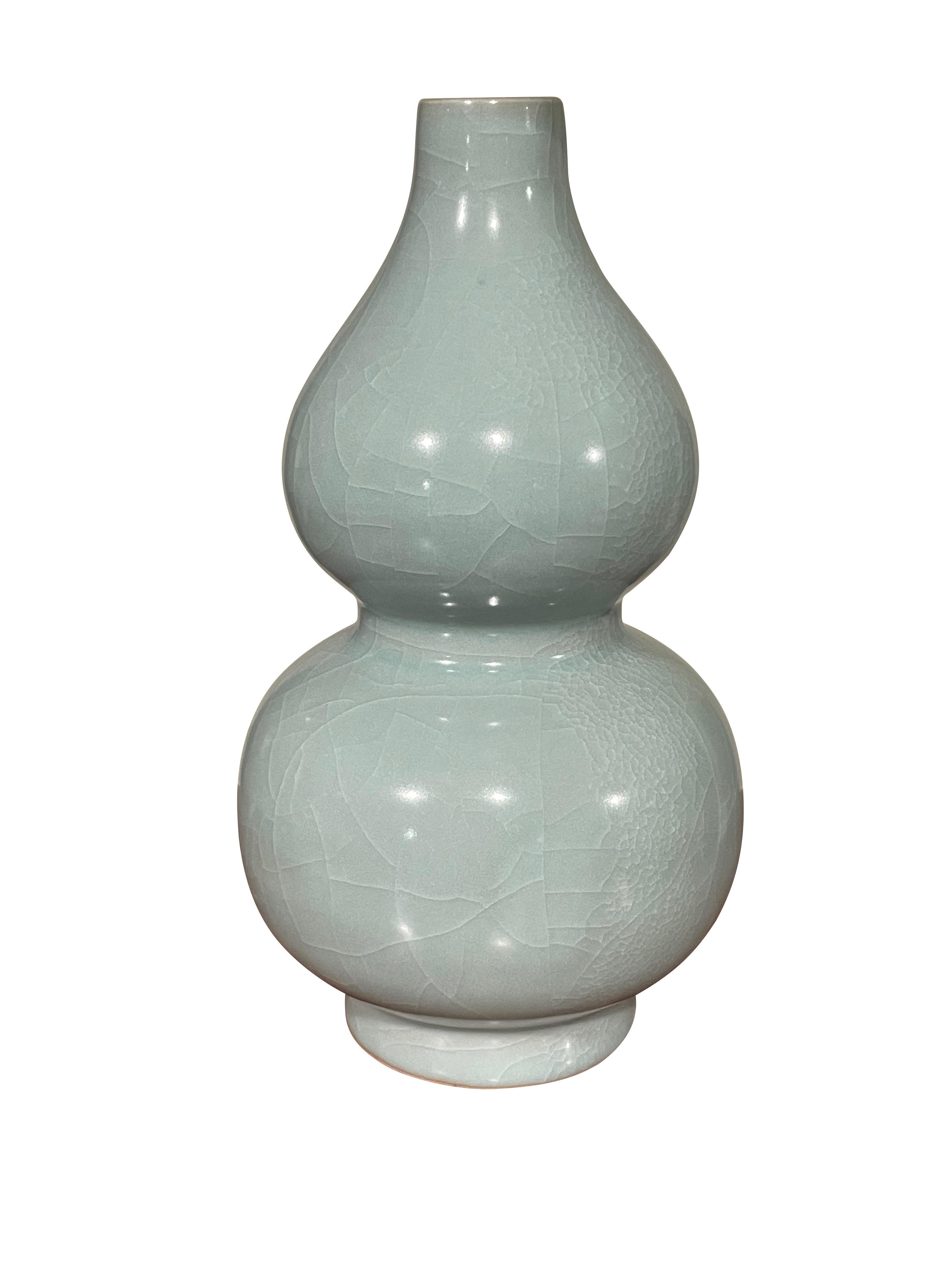 Contemporary Chinese collection of pale turquoise vases.
Large collection available with varying sizes and shapes.
Each vase is part of the collection and sold individually.
Diameter ranges 4