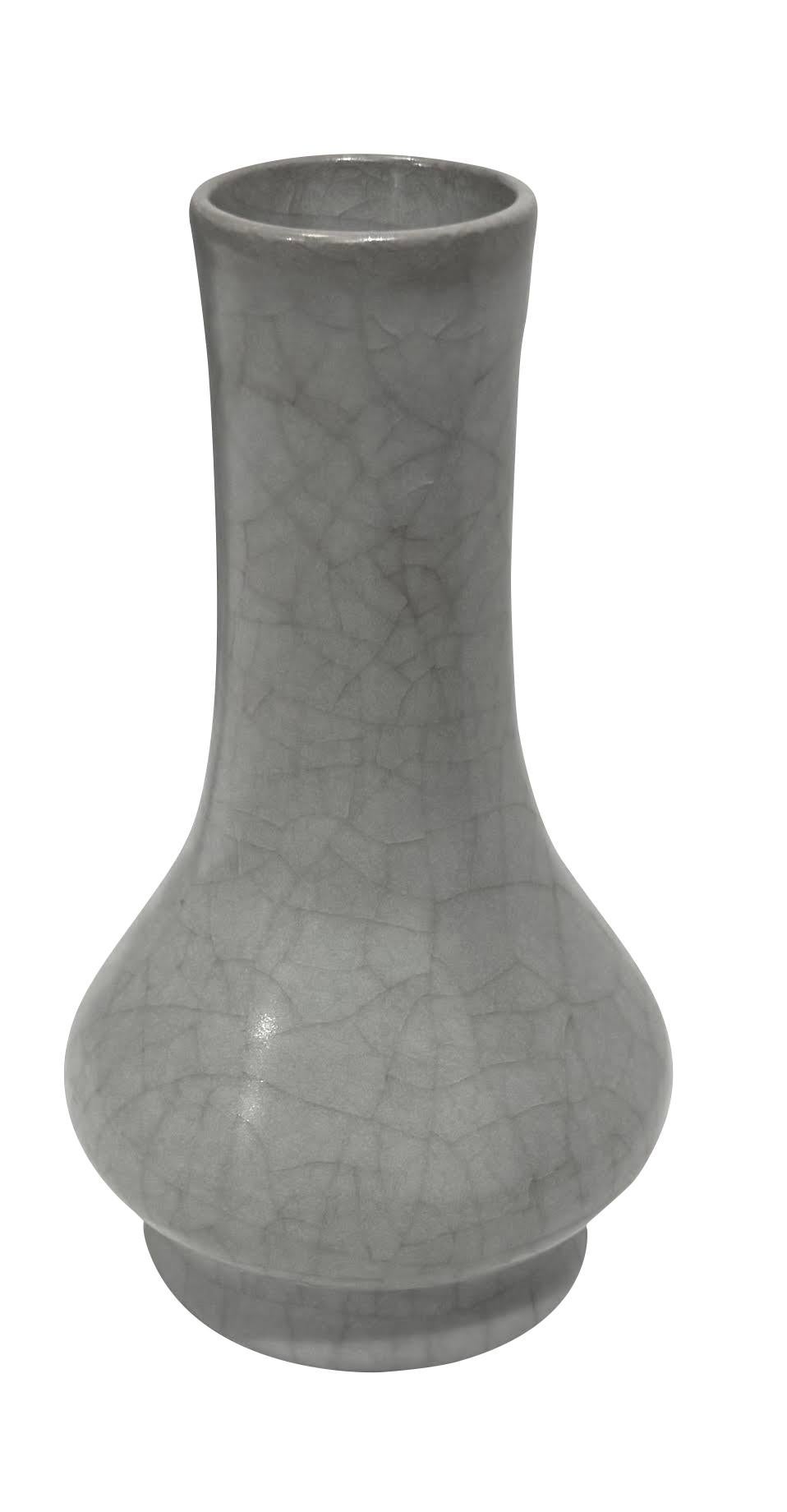 Vaso cinese contemporaneo di colore turchese chiaro.
Smalto crepla a contrasto.
Forma del collo a imbuto.
Uno dei tanti di una grande collezione.
