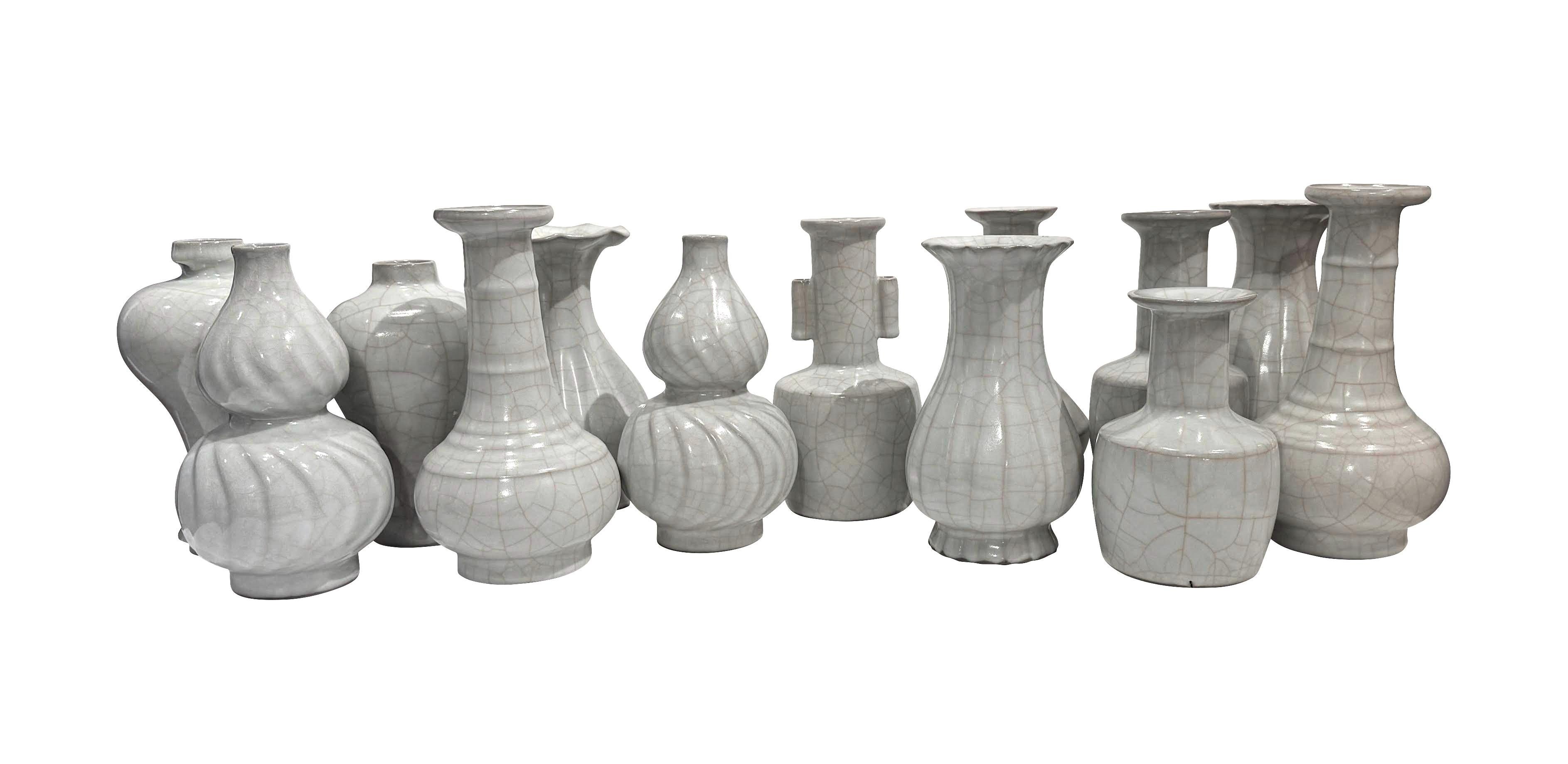 XXI secolo e contemporaneo Vaso a forma di zucca in contrasto con il turchese pallido, Cina, Contemporaneo in vendita