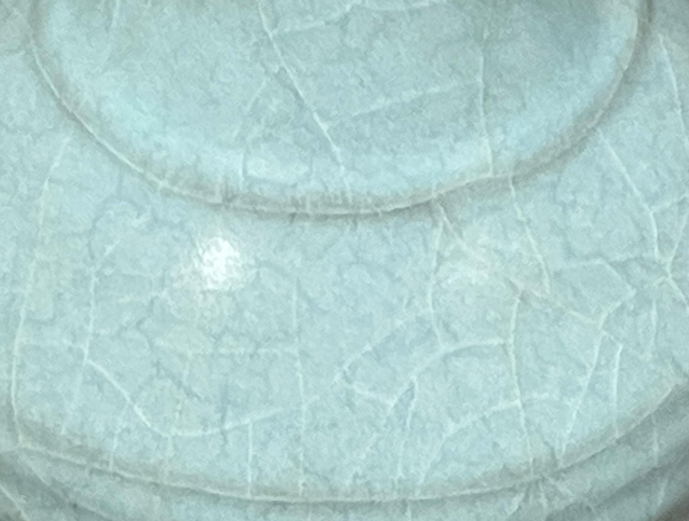 XXIe siècle et contemporain Vase à col d'entonnoir nervuré turquoise pâle, Chine, contemporain en vente