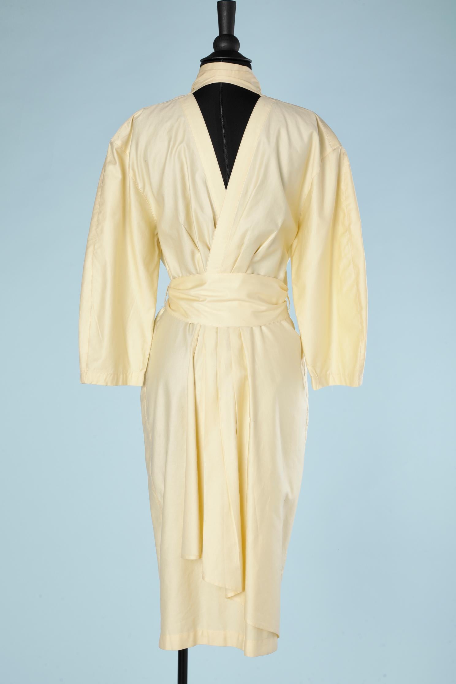 Robe en coton jaune pâle avec ceinture THIERRY MUGLER en vente 1