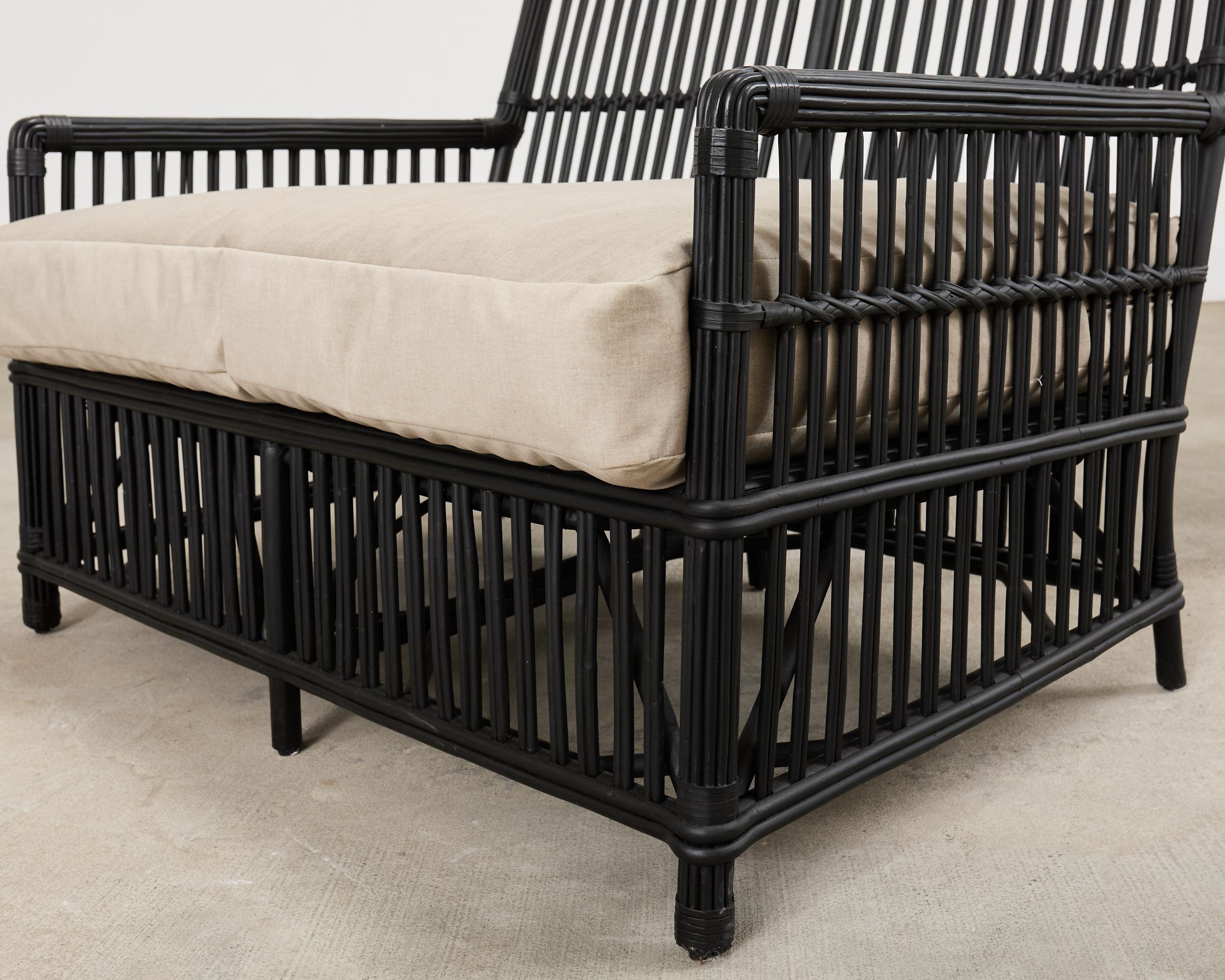 Palecek Art Deco Stil Rattan Bleistift Reed Settee im Zustand „Gut“ im Angebot in Rio Vista, CA
