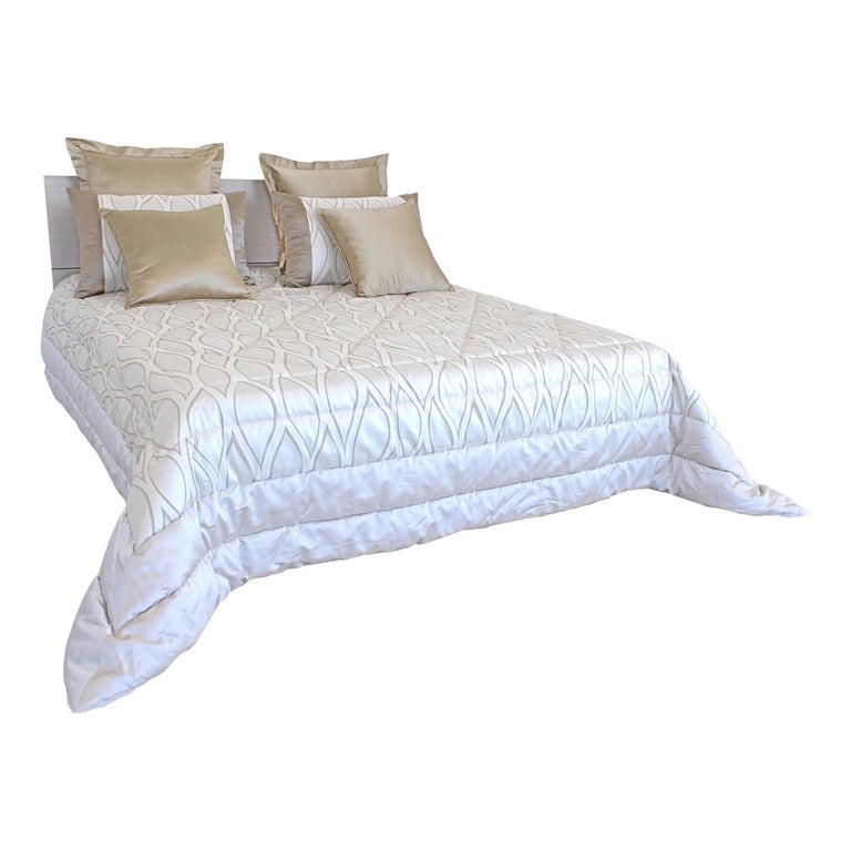 Palermo King Size Bedding Set For Sale at 1stDibs