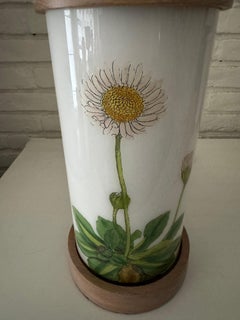 Palest pink daisy decoupage lamp