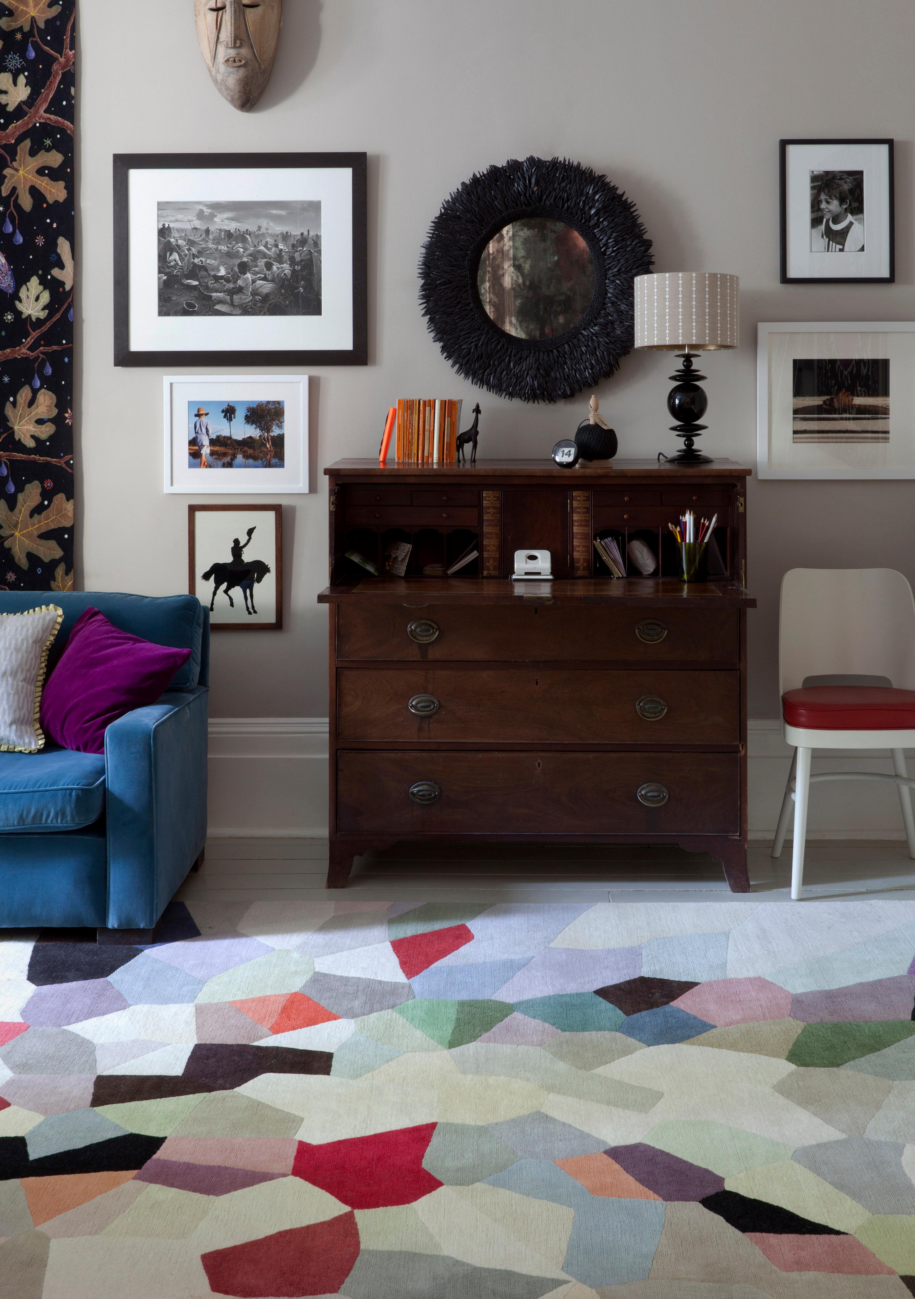 Our Palette contemporary rug by Fiona Curran is a riot of color hand-knotted in Tibetan wool. Fiona says: “Palette depicts an explosion of color that developed out of painted and collaged forms combined with computer manipulation”. Hand-knotted