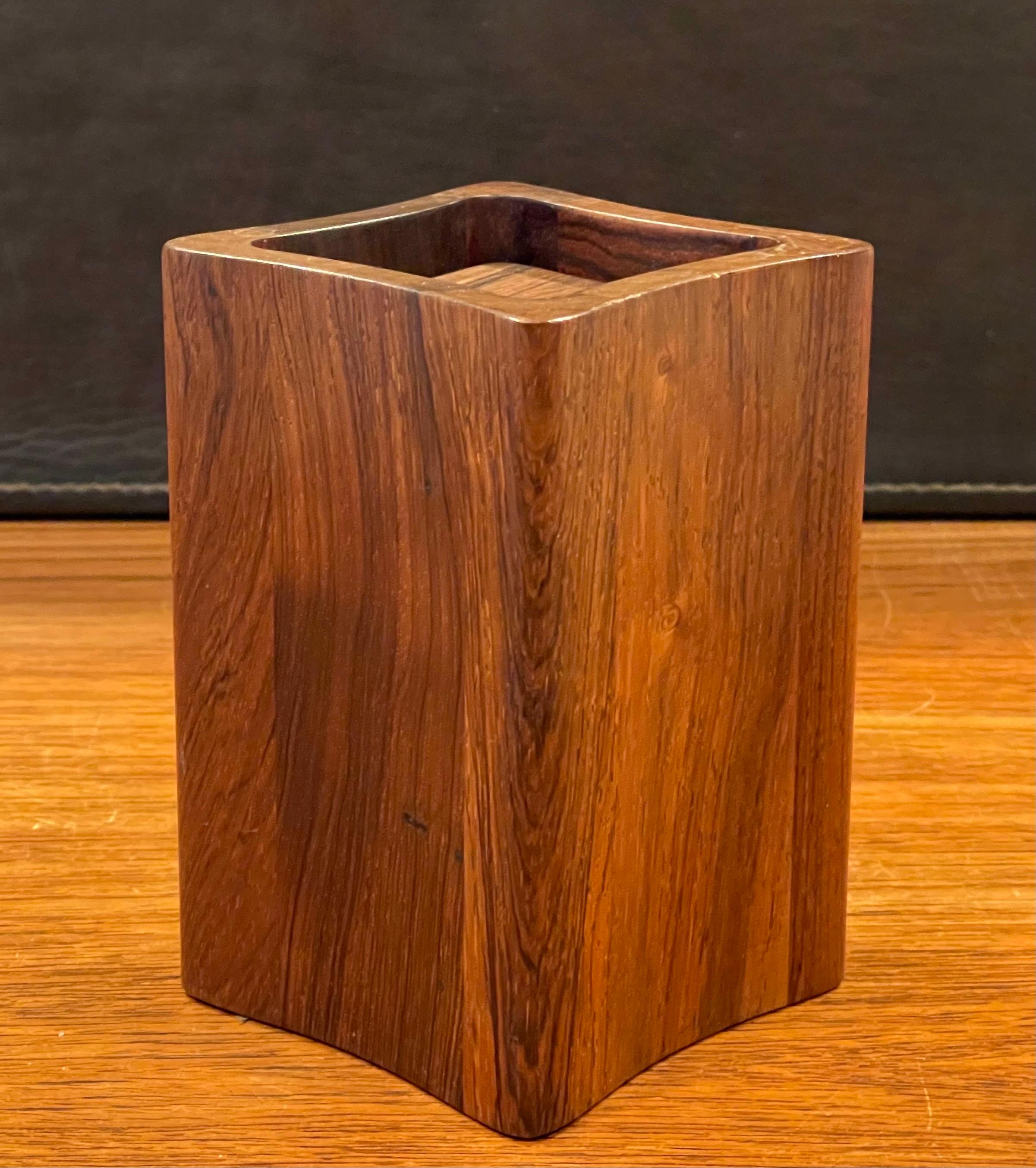 Mid-Century Modern  Boîte/ Humidificateur en palissandre et bois de rose de Jens Quistgaard pour Dansk Rare Woods en vente