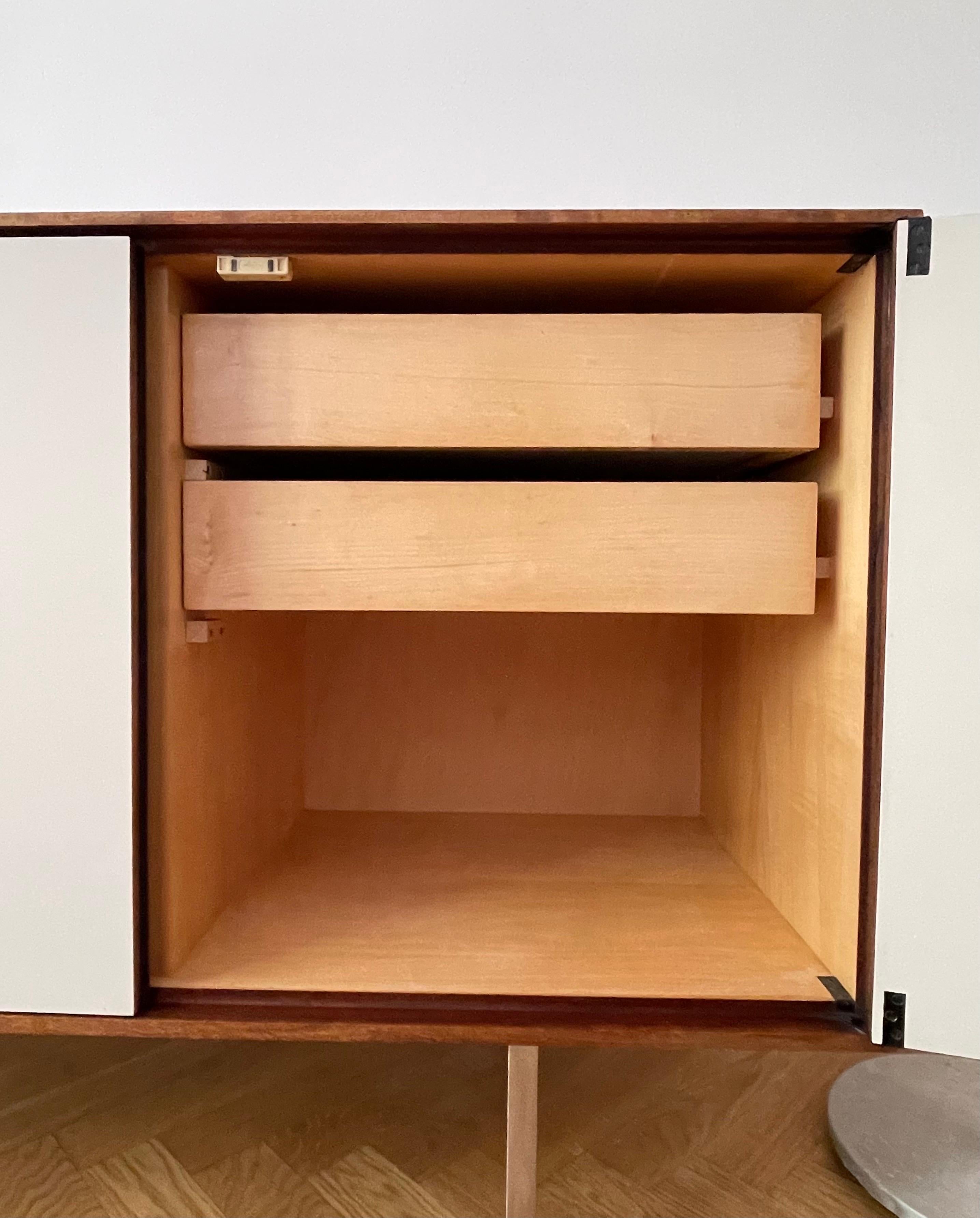 Palisander-Sideboard 114 von Florance Knoll, 1940er Jahre im Angebot 3