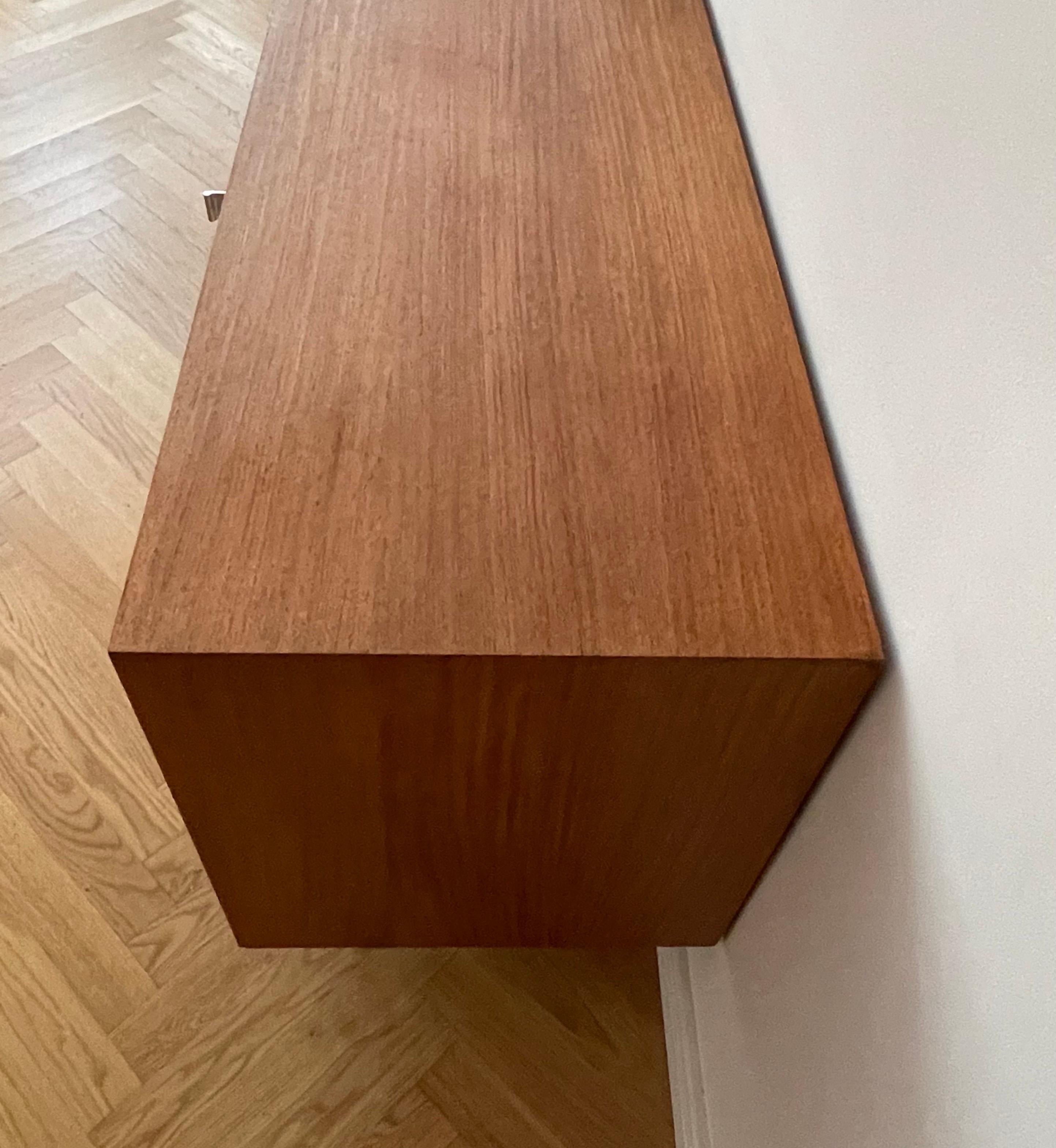 Palisander-Sideboard 114 von Florance Knoll, 1940er Jahre (20. Jahrhundert) im Angebot