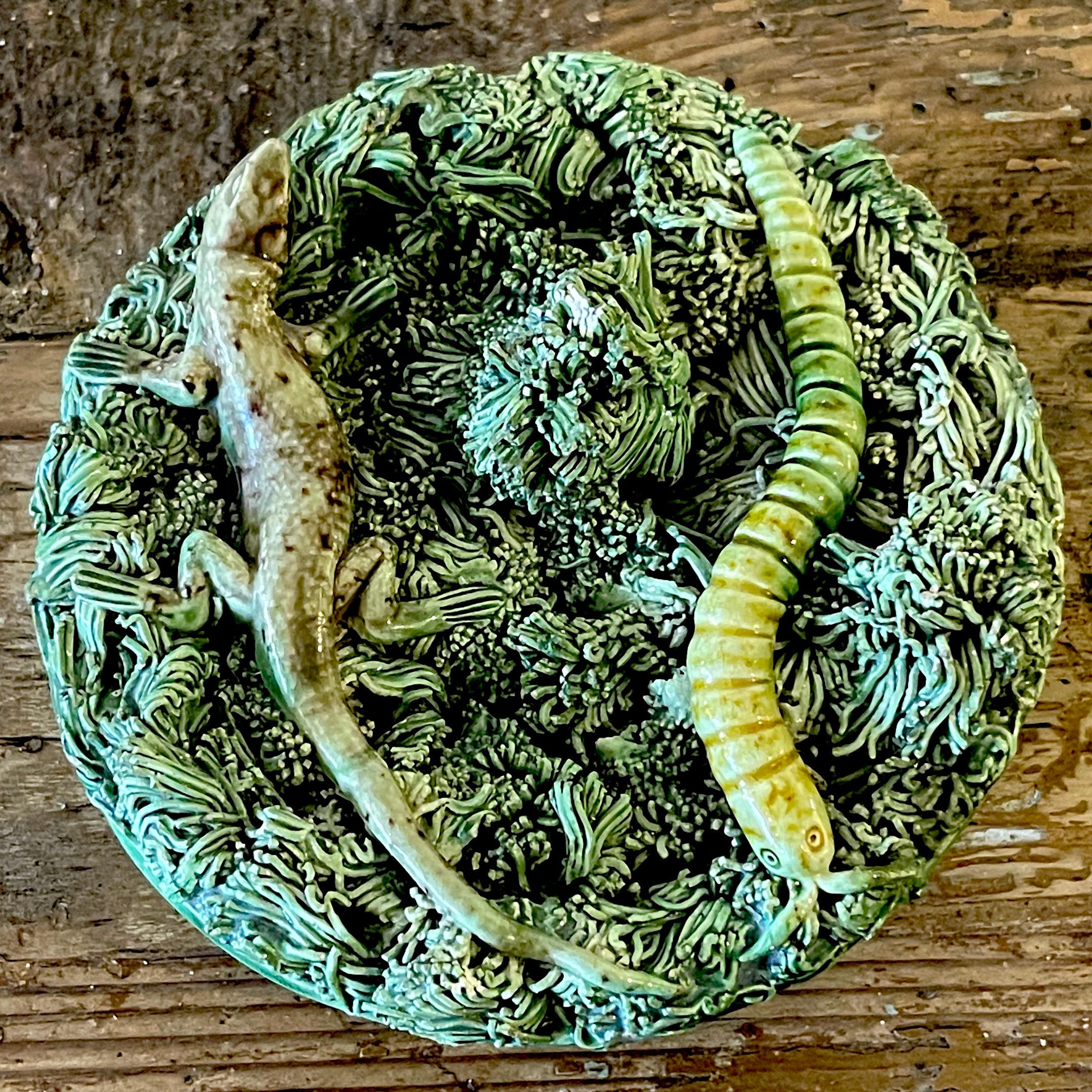 Palissy Majolica Aesthetic Miniature Plate, Caterpillar & Lizard In Good Condition In West Palm Beach, FL