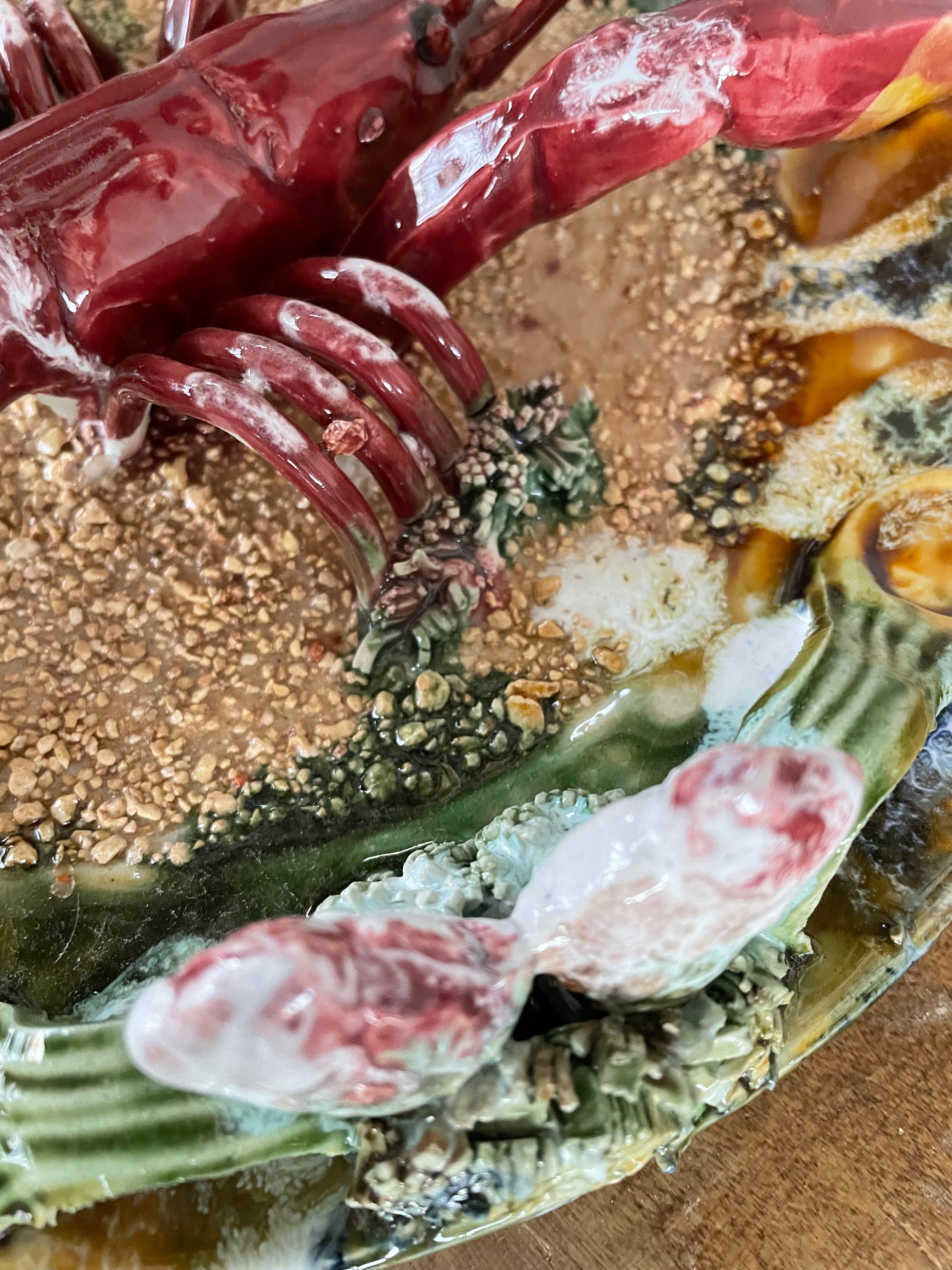Palissy ceramic plate in barbotine style with lobster decorations, many details 