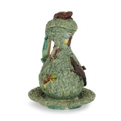 Aiguière en majolique de style Palissy avec couvercle et Stand par Mafra