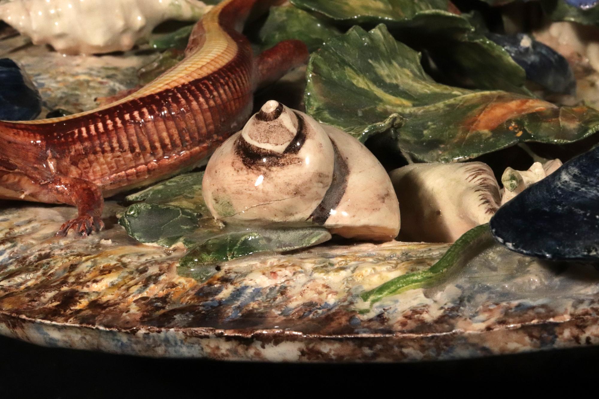Caricatore Trompe L'Oeil in ceramica maiolica Palissy Ware di Christine Viennet in vendita 7