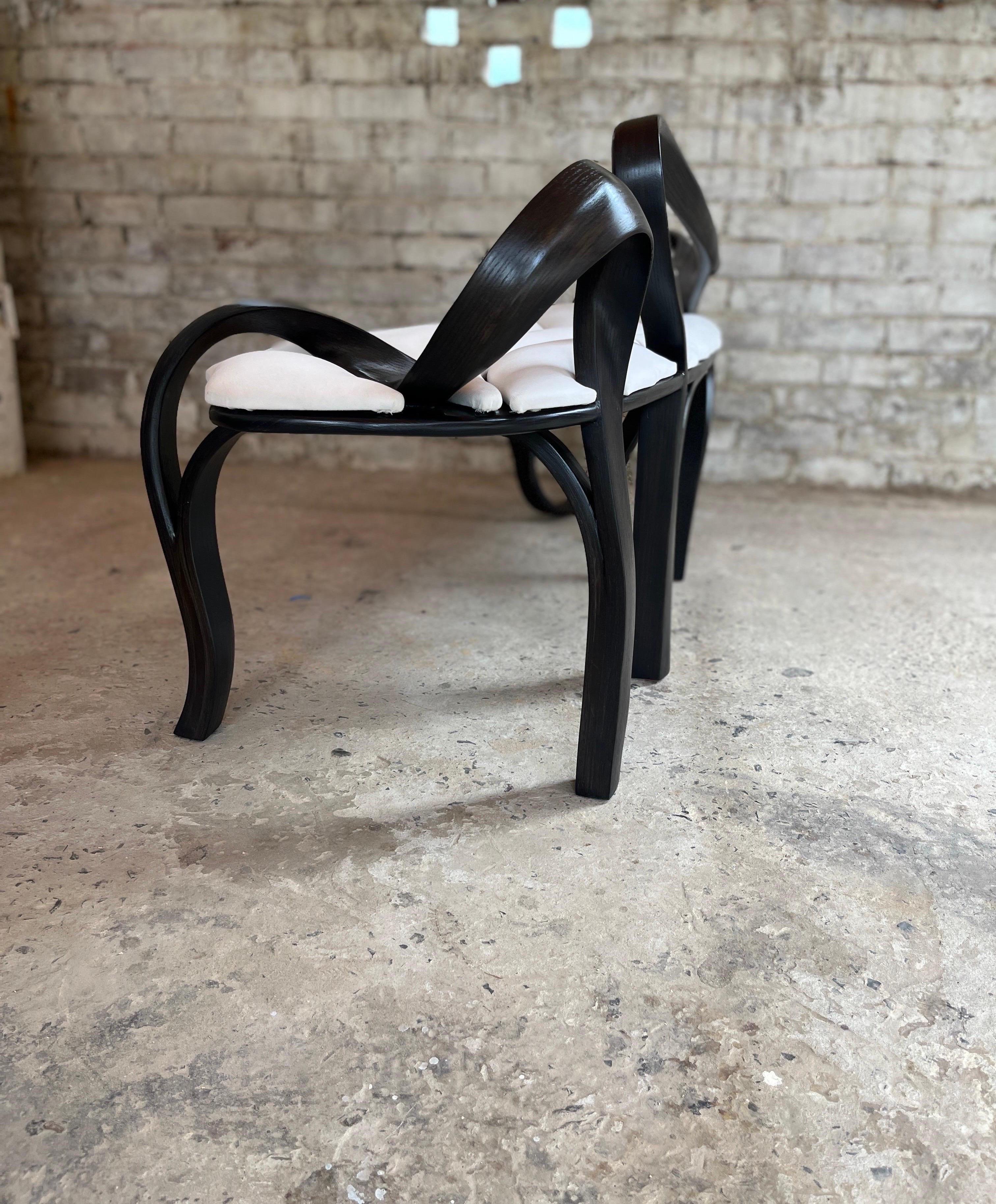 Palito Lounge Chaise by Raka Studio Terciopelo en venta