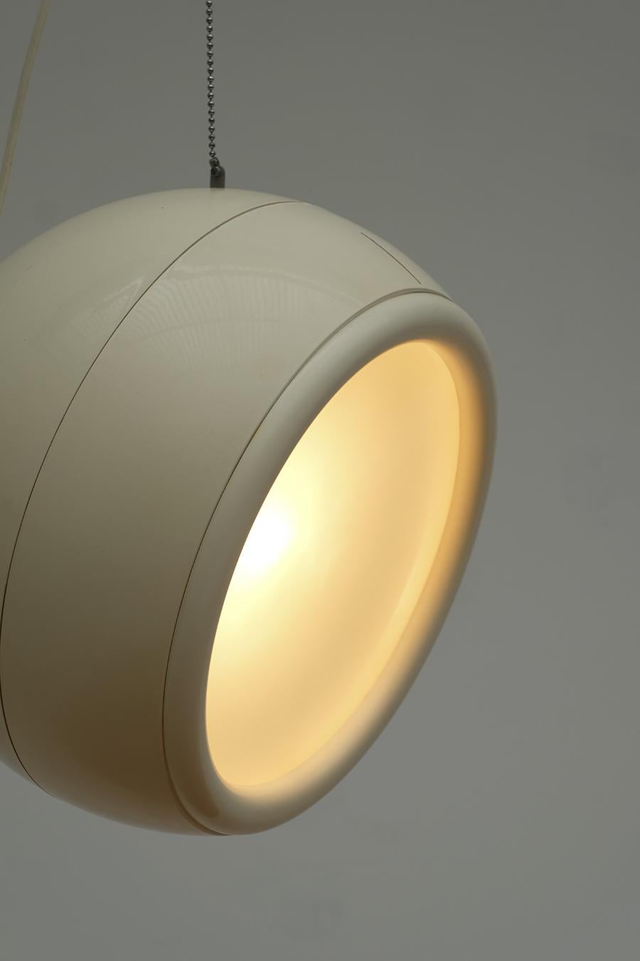 white modern Pallade Lamp by Studio Tetrarch for Artemide For Sale 5
