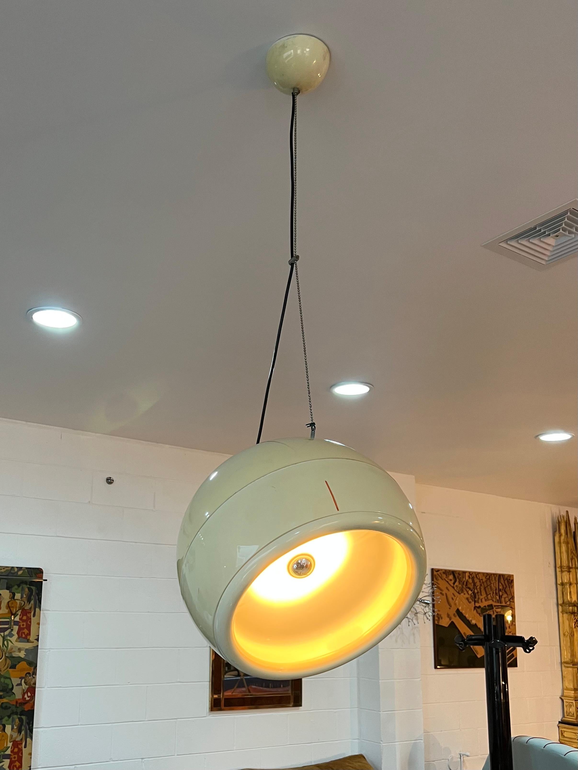 Ère spatiale Lampe à suspension en pallade de Studio Tetrarch pour Artemide  en vente