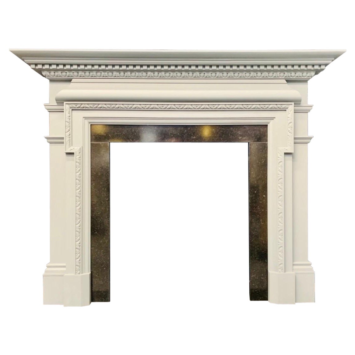 Rivestimento per caminetto in legno duro Palladian Manner.