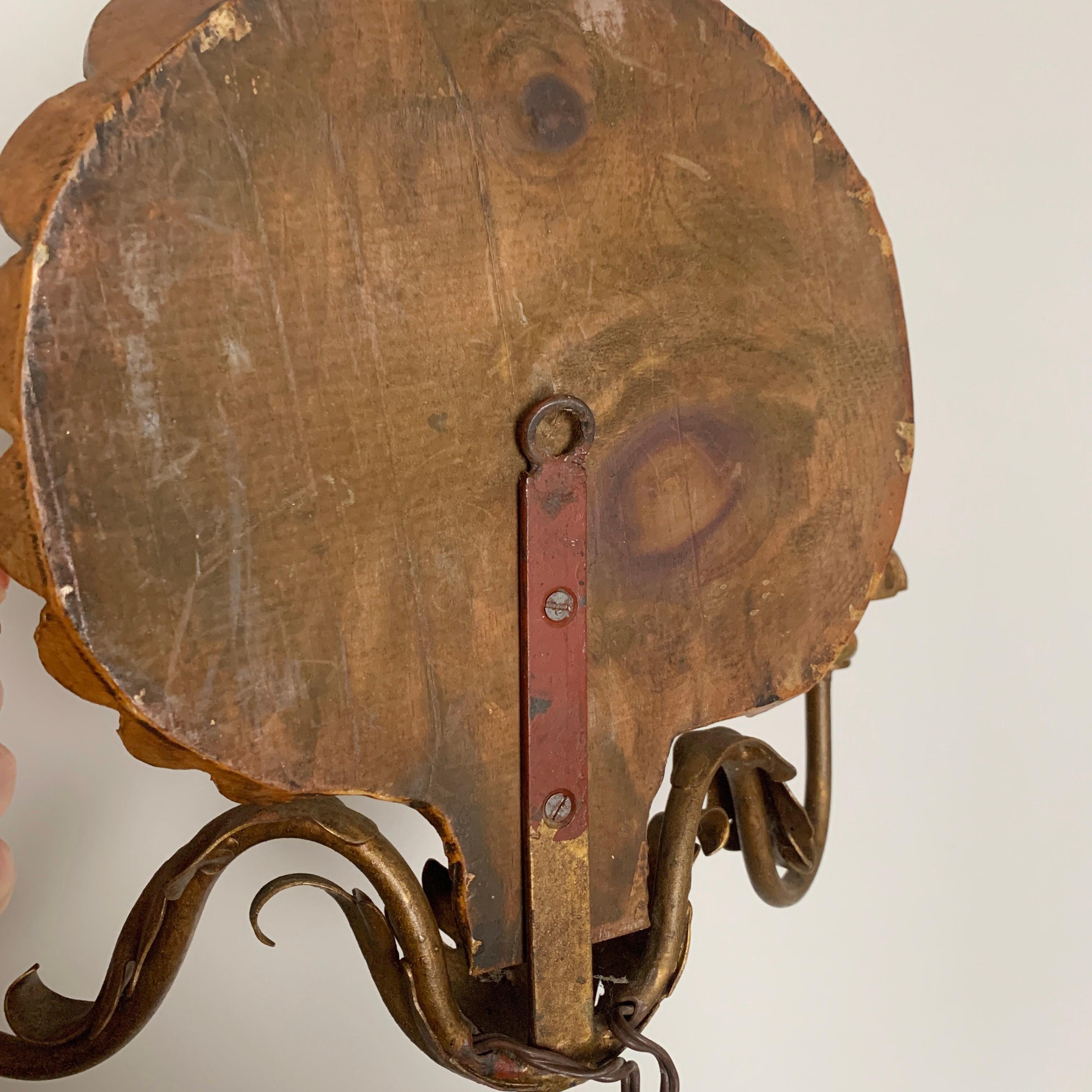 Palladio Italian Gilt Wooden Shell Wall Lights, 1950s 3