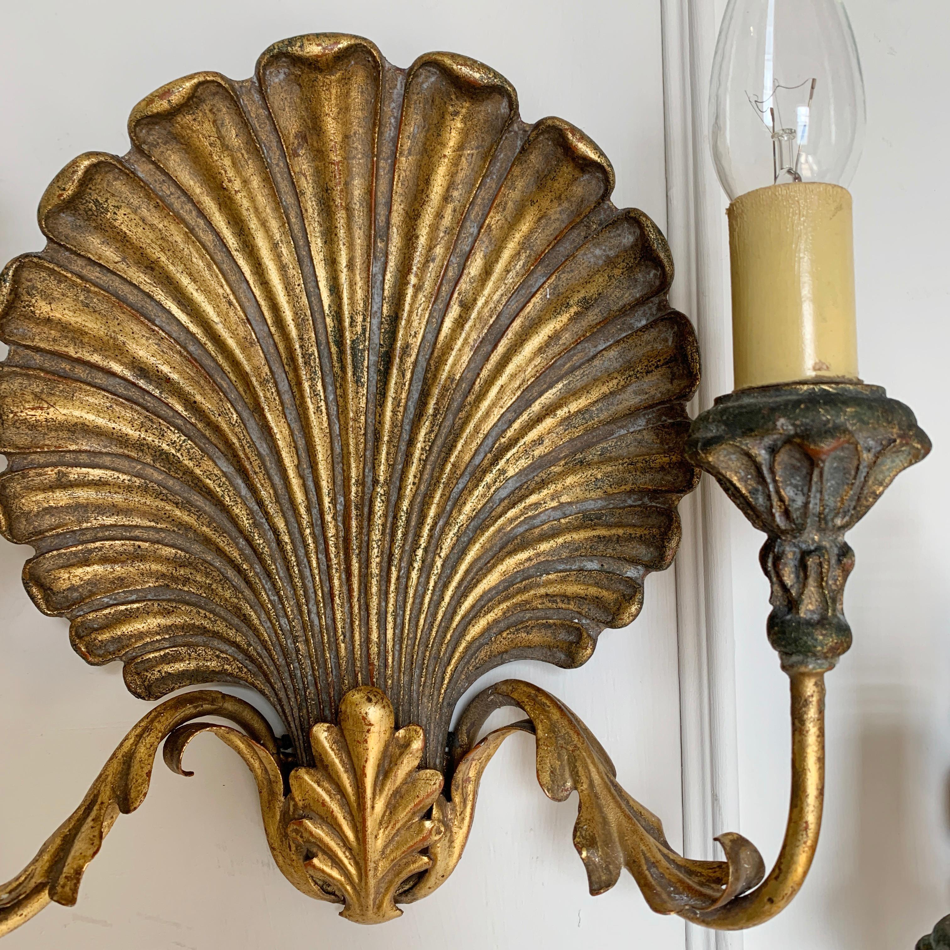 Mid-Century Modern Palladio Italian Gilt Wooden Shell Wall Lights, 1960s