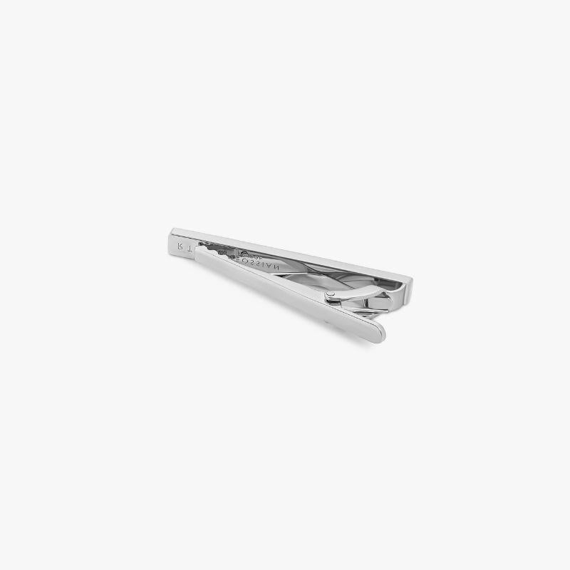 Palladium Plated Tie Clip with Brown Leather

The perfect addition to your tie clip collection, this style combines palladium plated base metal with leather in a highly polished finish. Choose between either brown or burgundy leather inset in the