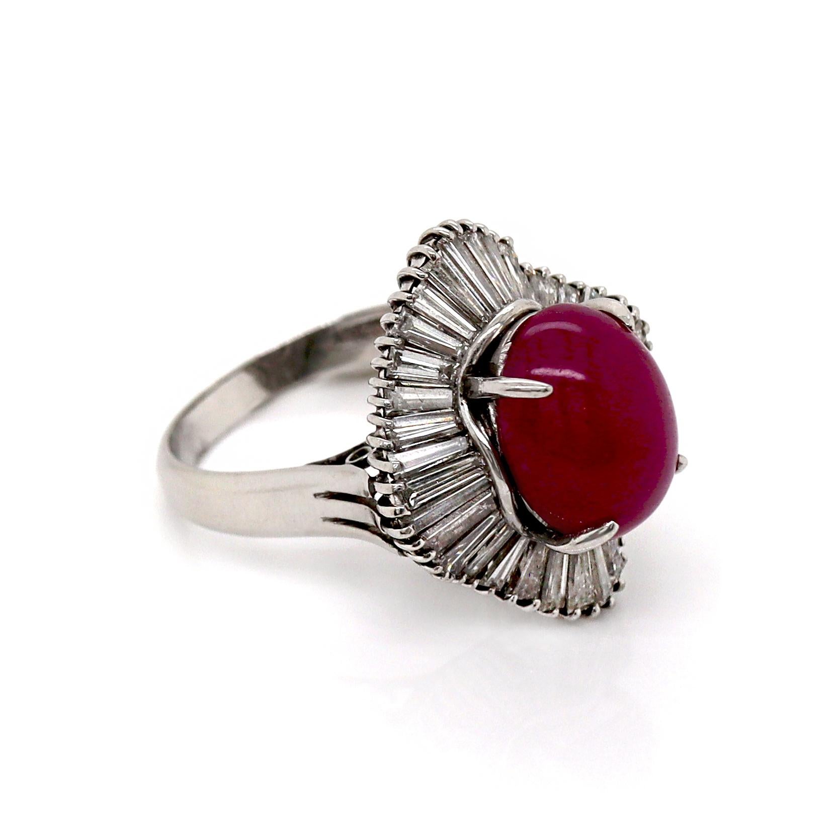 Palladiumring PM900 mit Rubin und Diamant (Cabochon) im Angebot