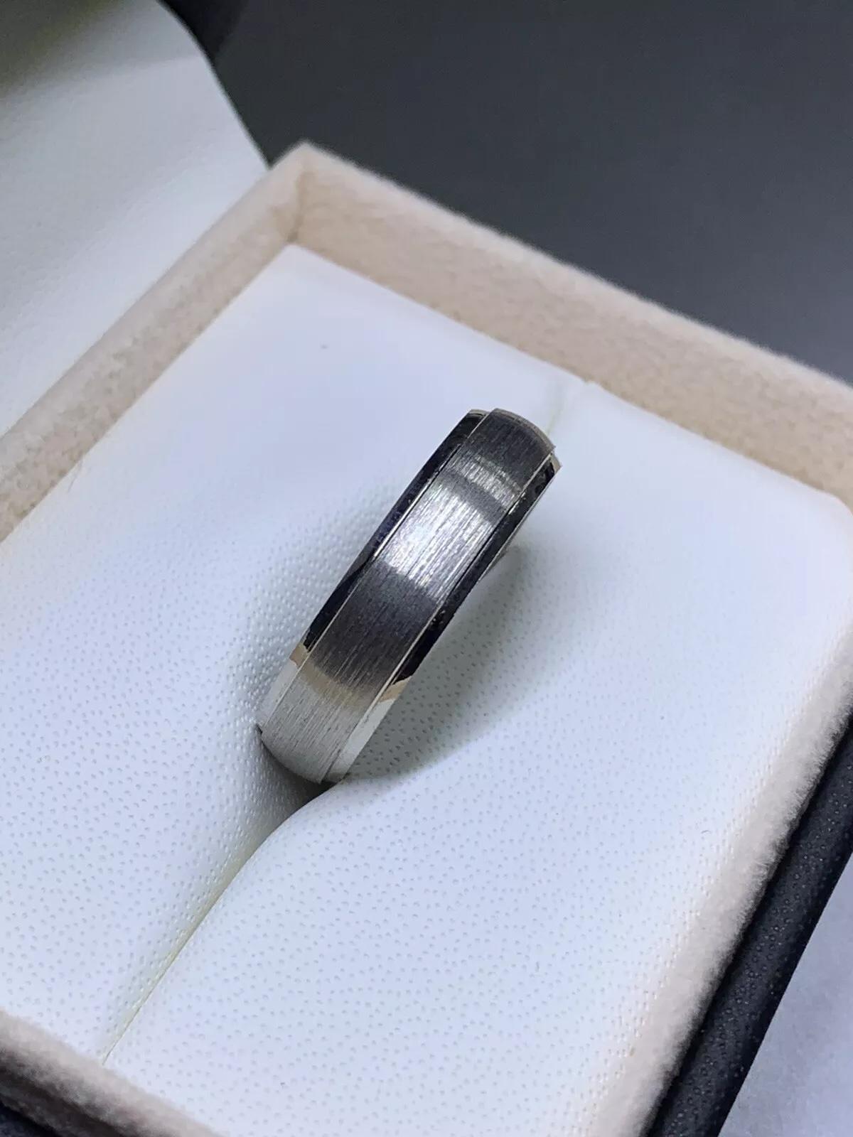 Palladium Satin Brushed Wide Chunky Men’s Wedding Ring 6mm 8.1g In New Condition For Sale In London, GB